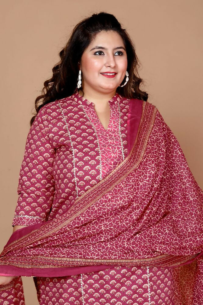 Miravan Women Plus Size Pink Straight Floral Printed Kurta & Palazzo With Dupatta