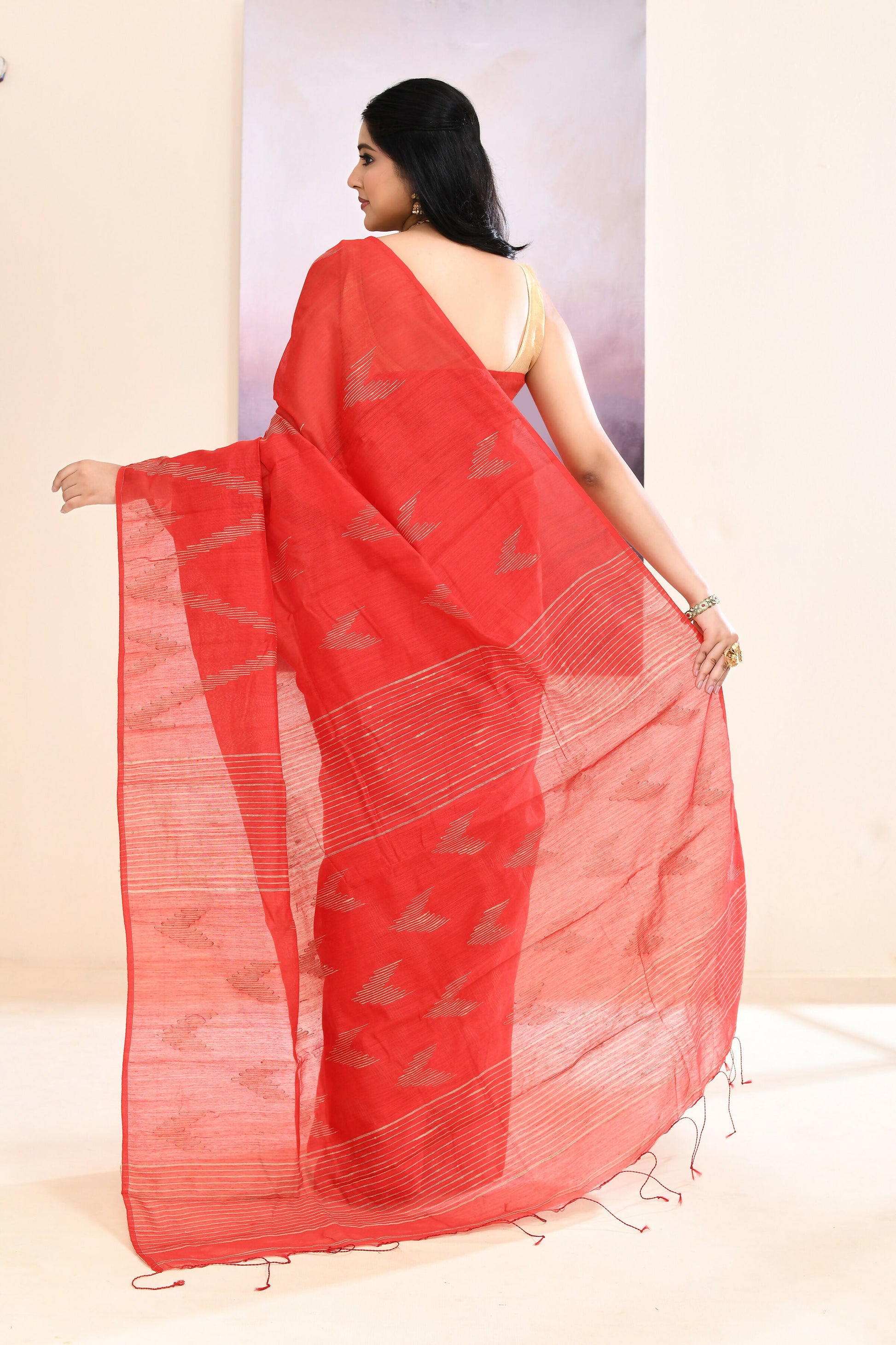 Piyari Fashion Women's Red Embellished Cotton Blend Jamdani Saree