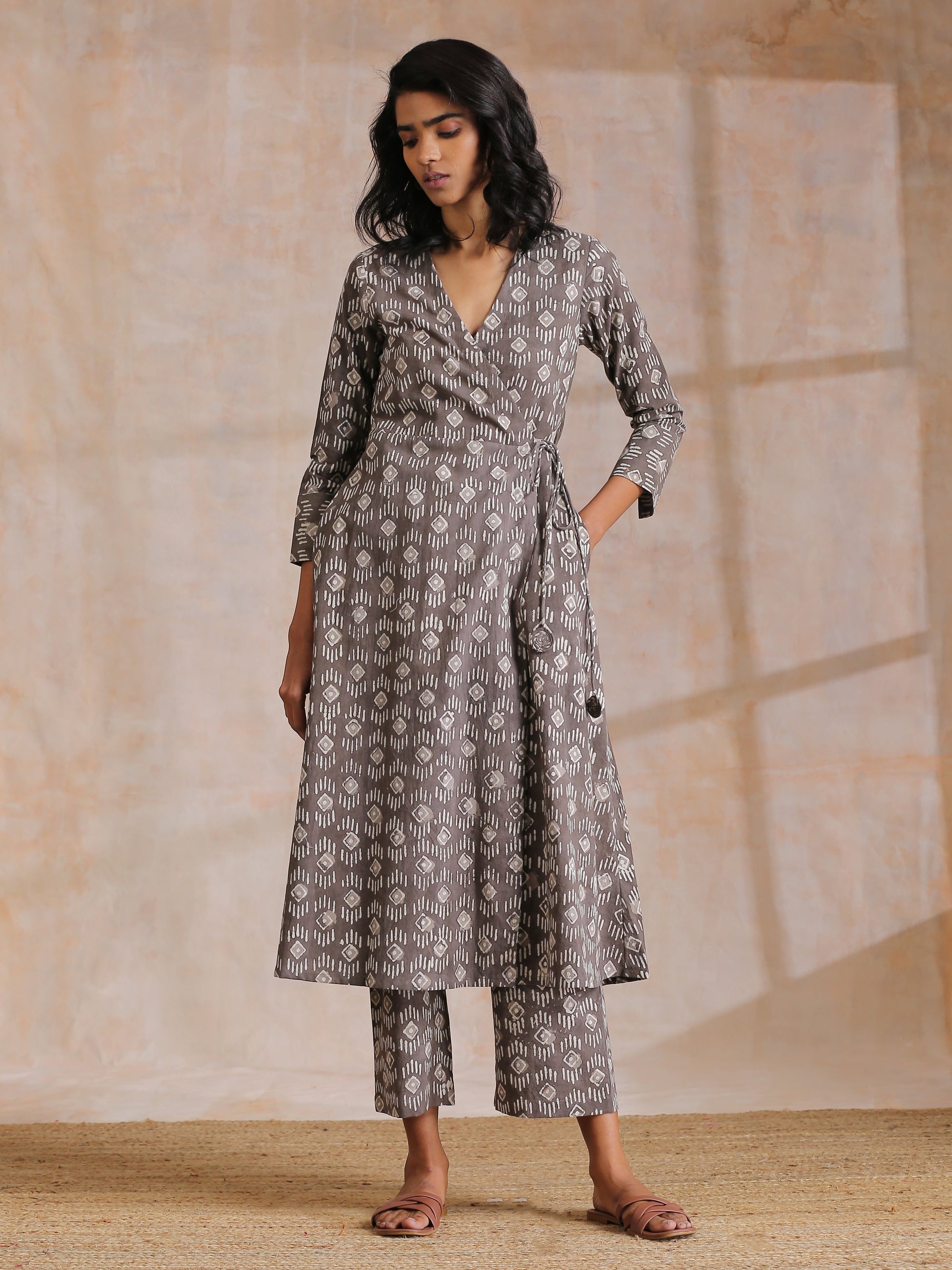 trueBrowns Clay Dabu Geometric Print Cotton Angrakha Kurta Pant Set 