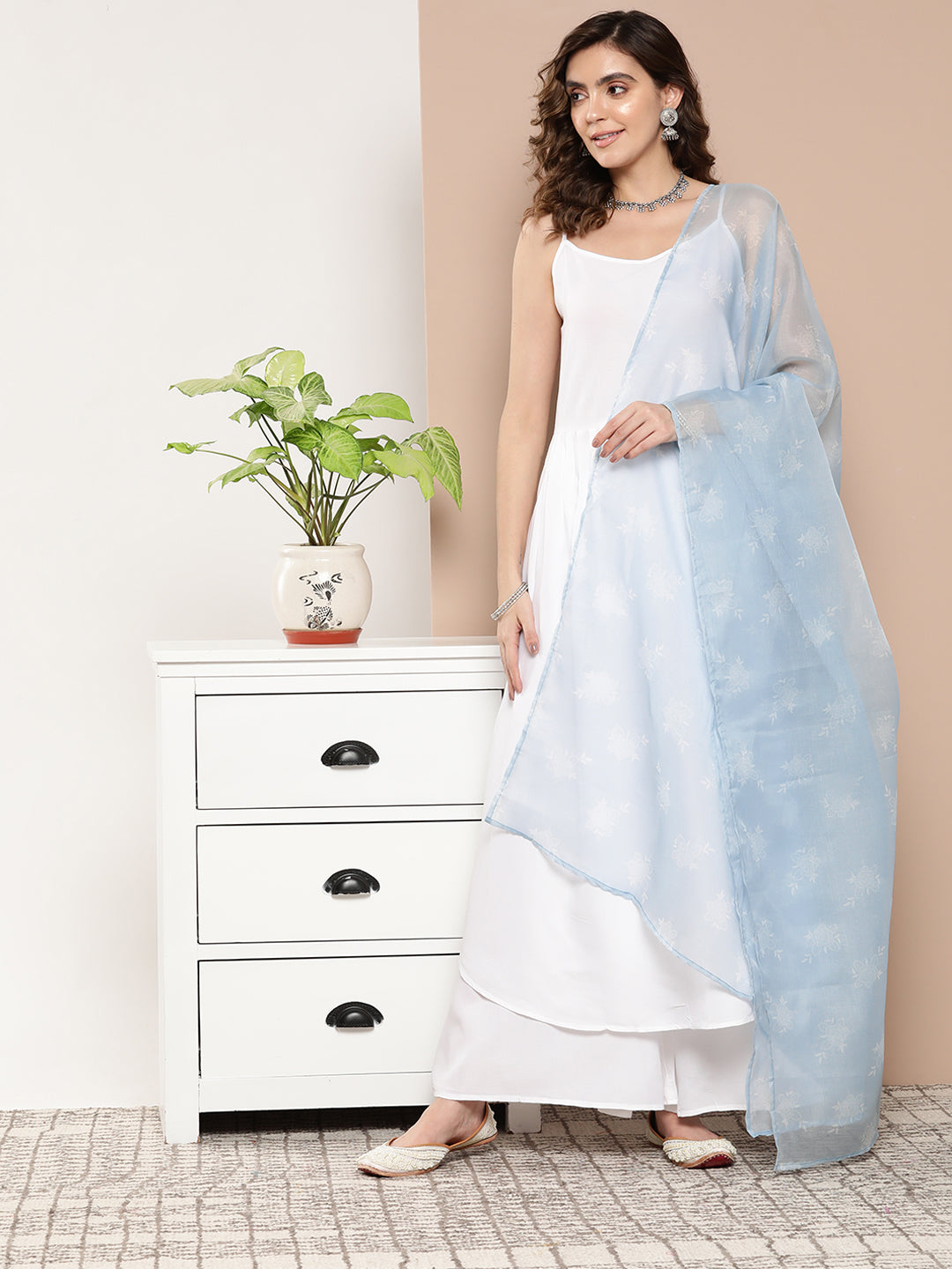 InWeave Women's Cream Strappy With Blue White Chintz Organza Dupatta 
