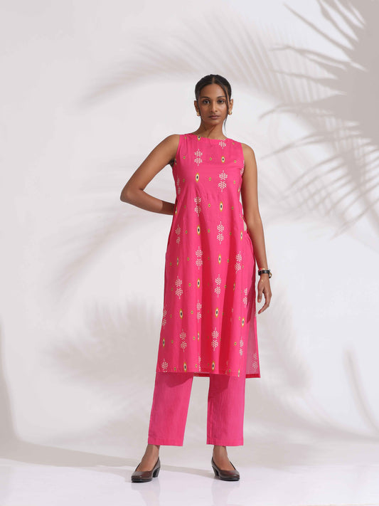 trueBrowns Pink Cotton Print Sleeveless Kurta Set
