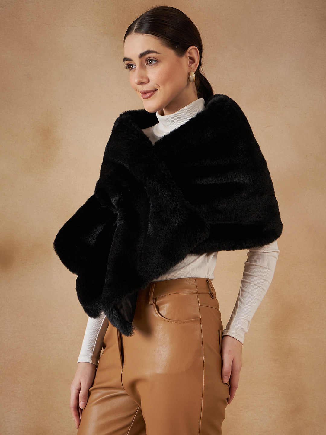InWeave Women's Black Long Faux Fur Cape 