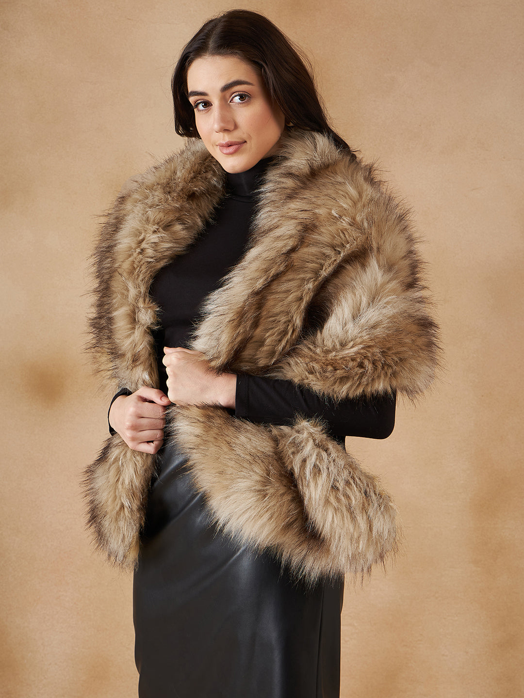 InWeave Women's Winter Beige Faux Fur Cape 