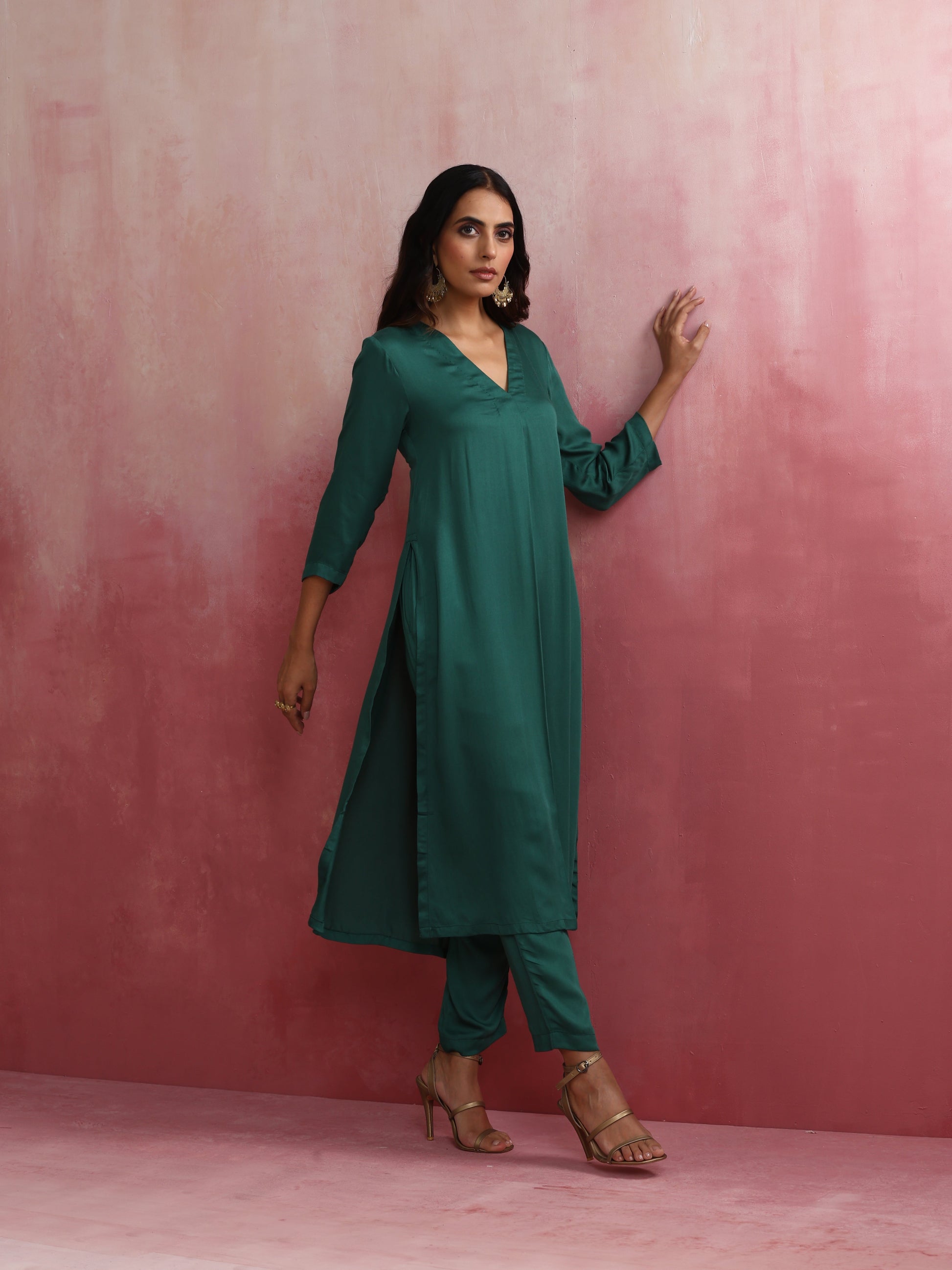 trueBrowns Green Modal Pleated Kurta Set 