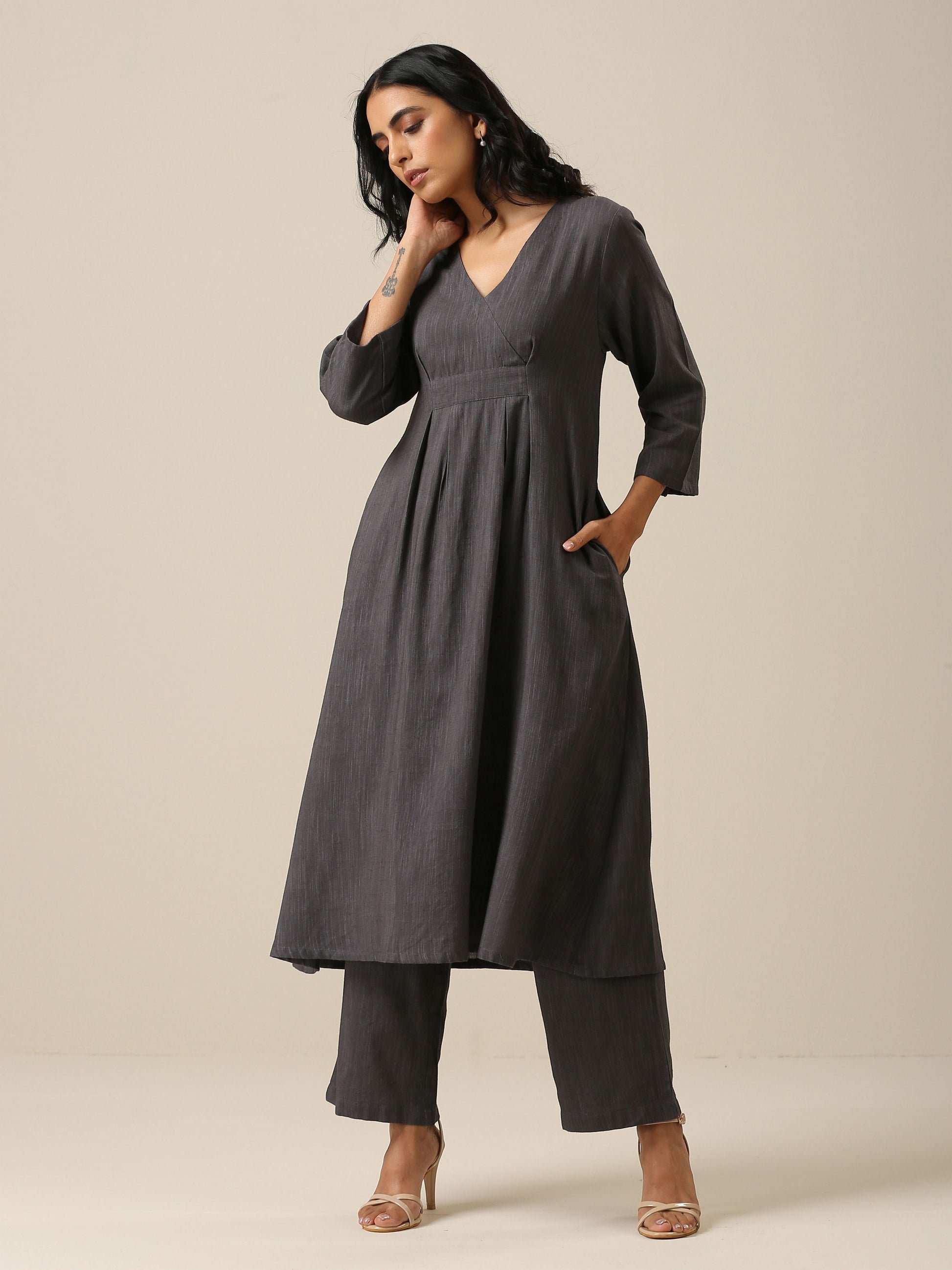 trueBrowns Slate Grey Slub Texture Overlap Pleat Kurta Pant Set 