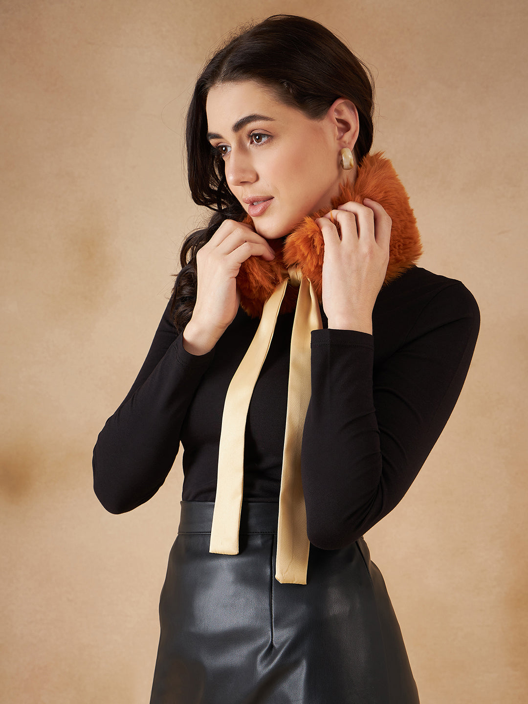 InWeave Women's Carrot Orange Fur Neckpiece 