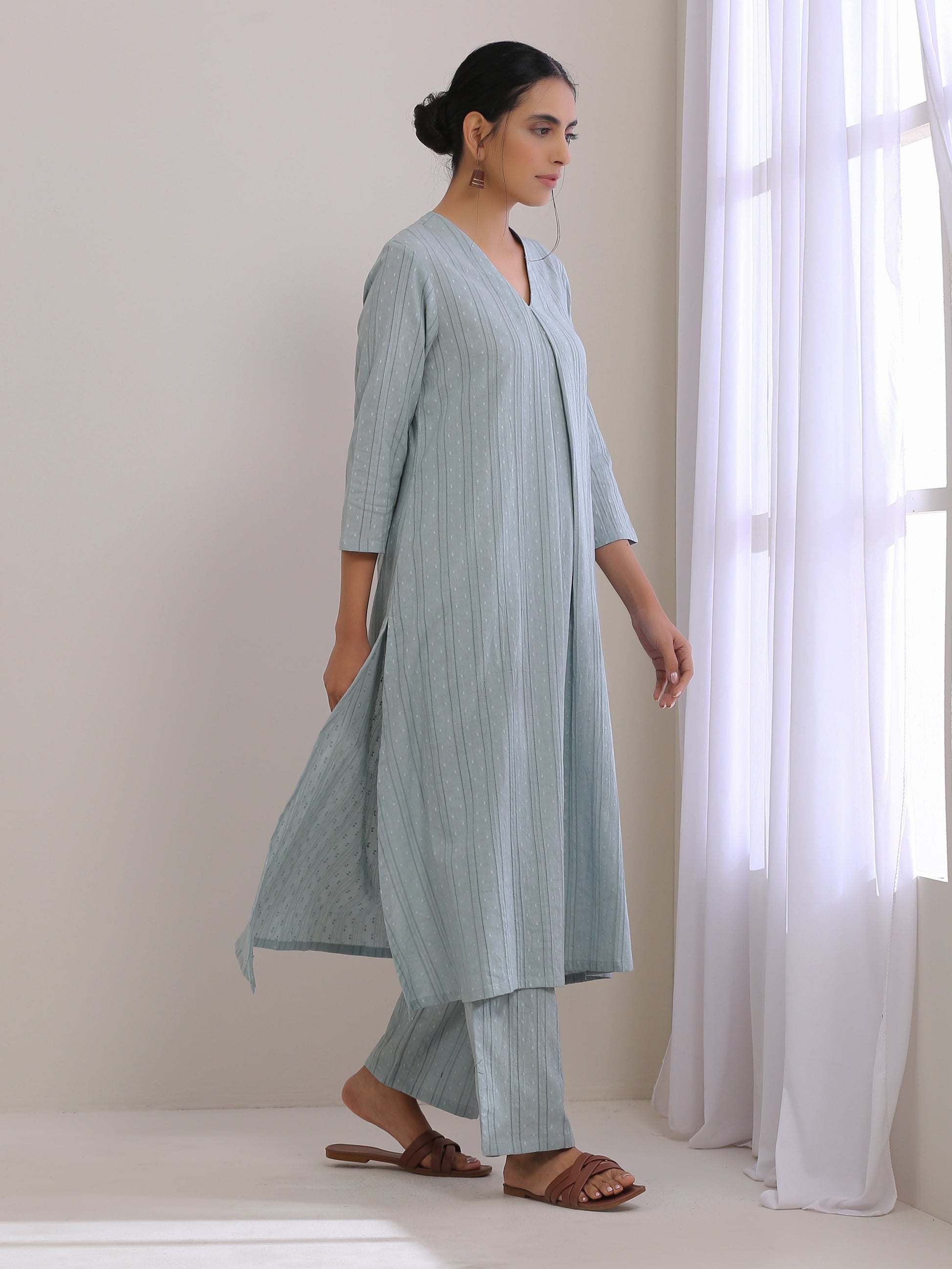trueBrowns Eggshell Blue Dobby Neck Pleat Kurta Pant Set 