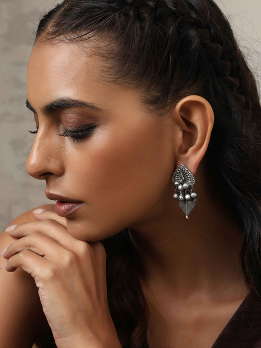 trueBrowns Silver Tone Leaf Stud Earrings Truebrowns Lifestyle