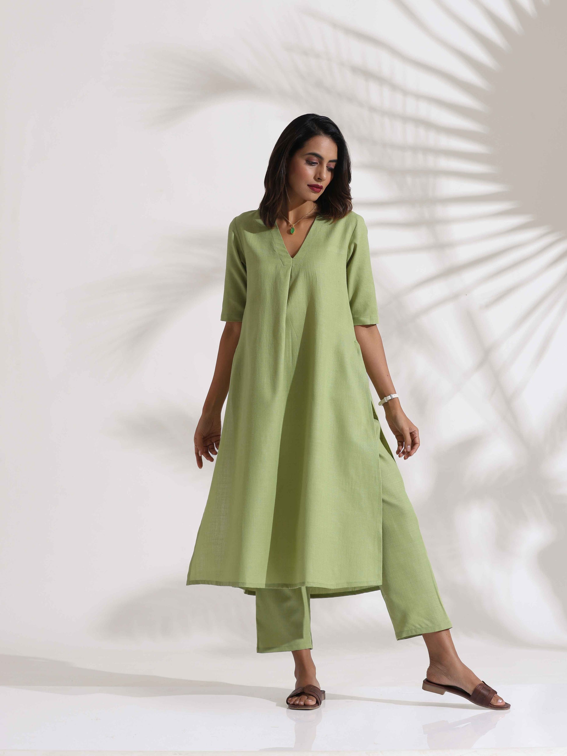 trueBrowns Green Slub Kurta Set 