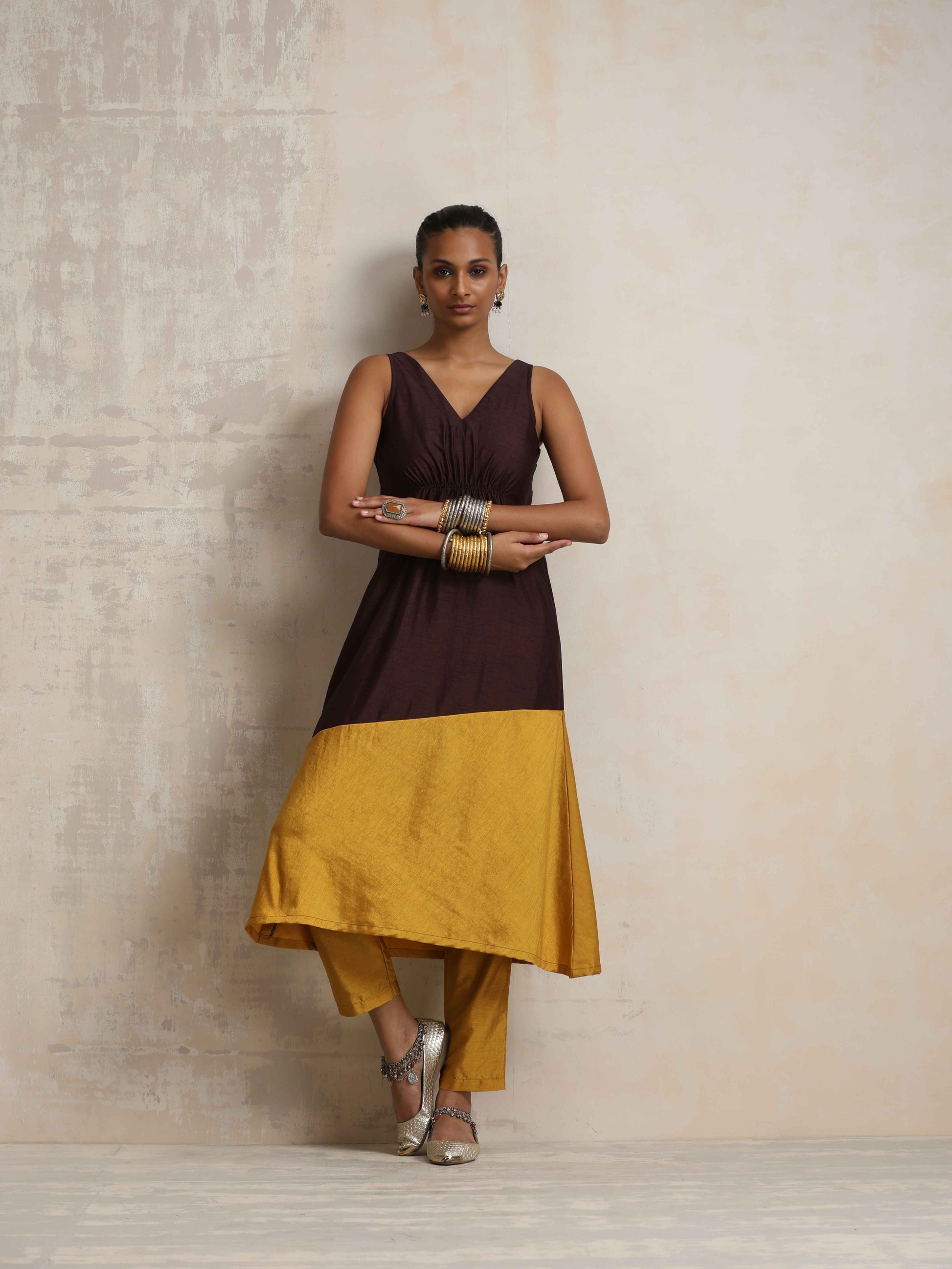 trueBrowns Cola Silk Kurta Set 