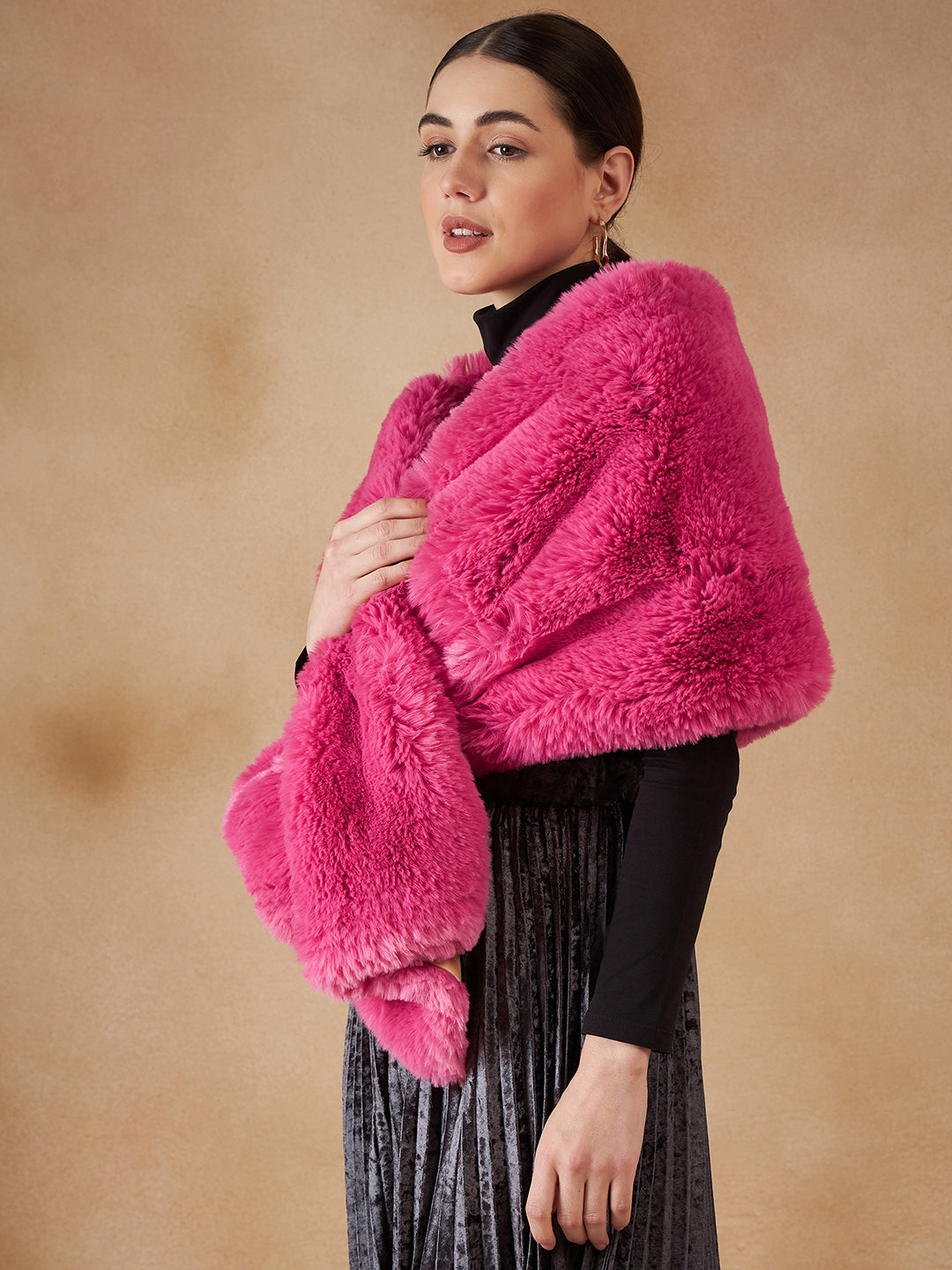 InWeave Women's Light Pink Long Faux Fur Cape 