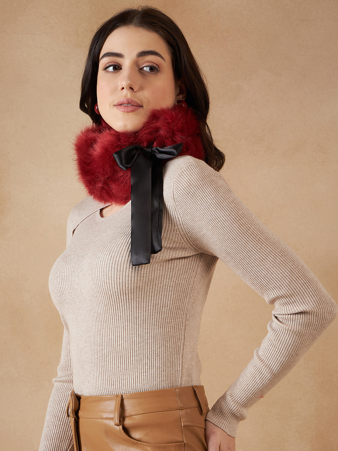 InWeave Women's Bright Rust Fur Neckpiece 