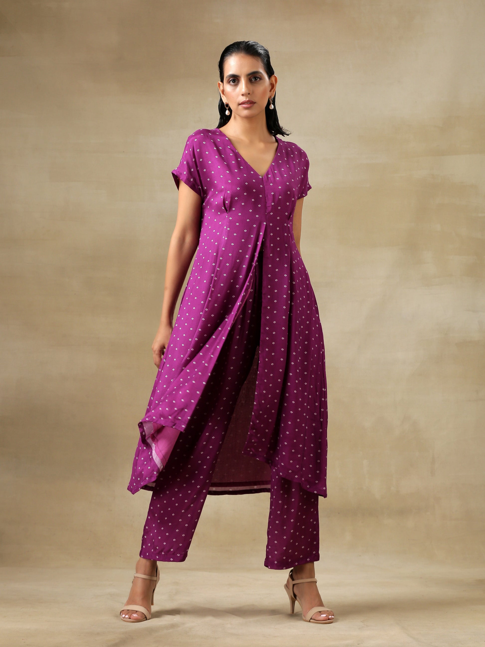 trueBrowns Purple Bandhani Printed Silk Drop Shoulder Kurta Pant Set 
