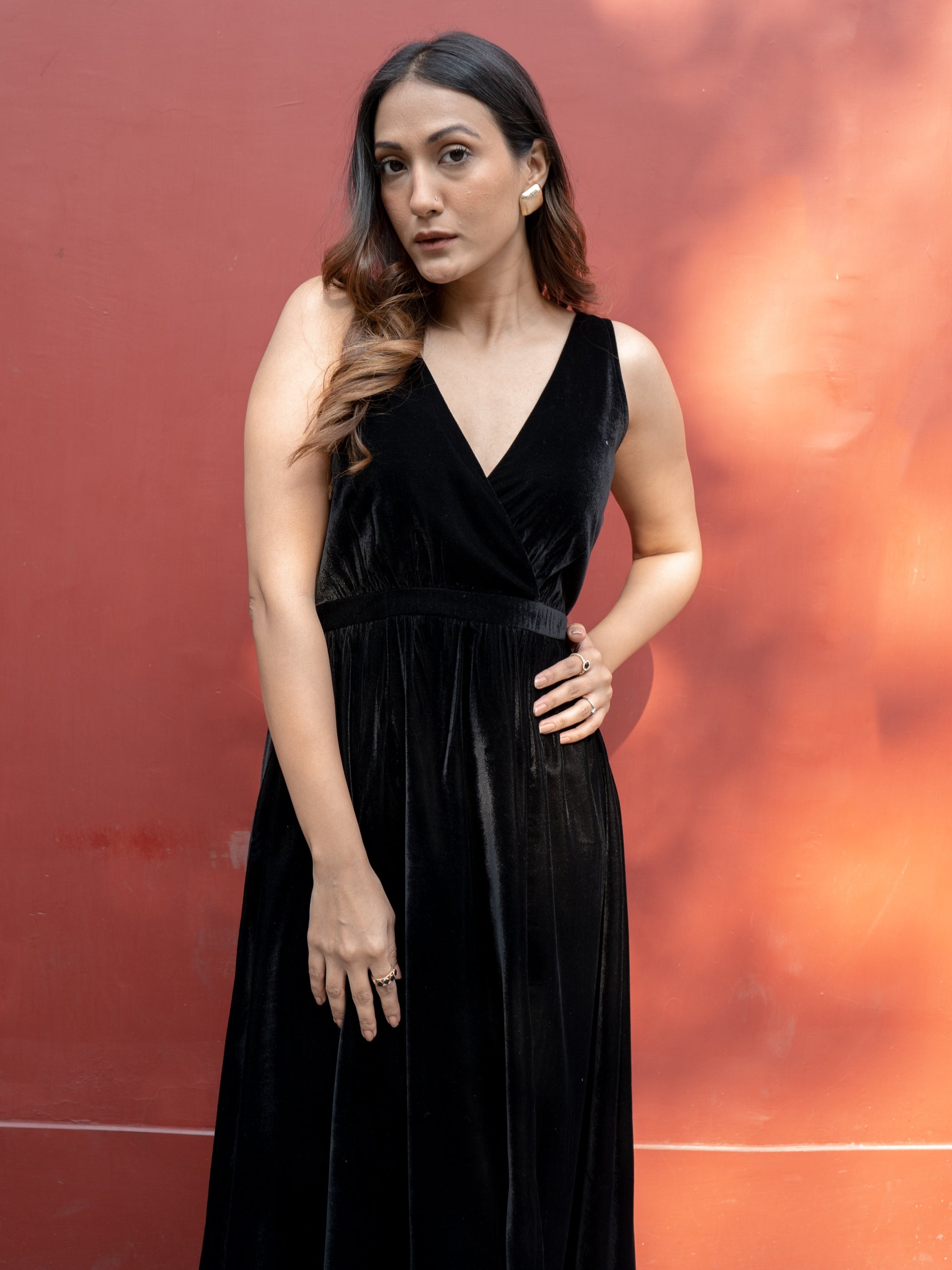 trueBrowns Black Velvet Sleeveless Dress 