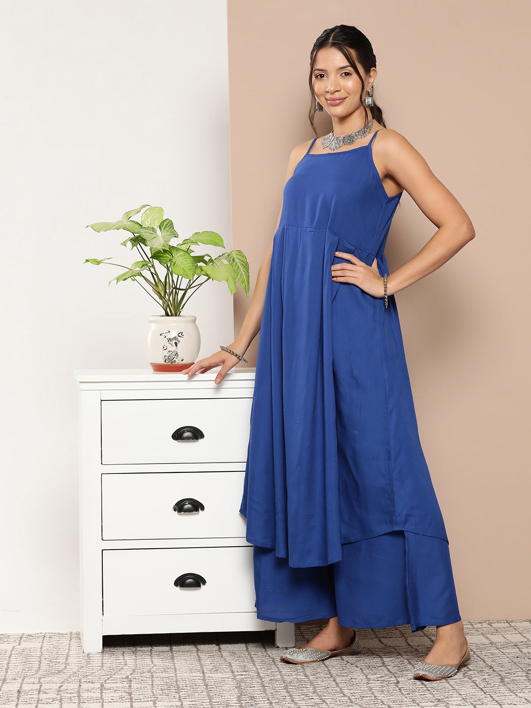 InWeave Ink Blue Strappy Set With Mauve Print Floral Cape 