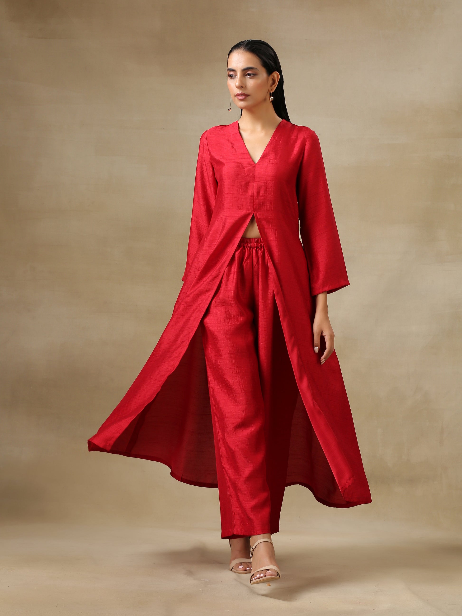 trueBrowns Maroon Textured Silk Front Slit Kurta Pant Set 