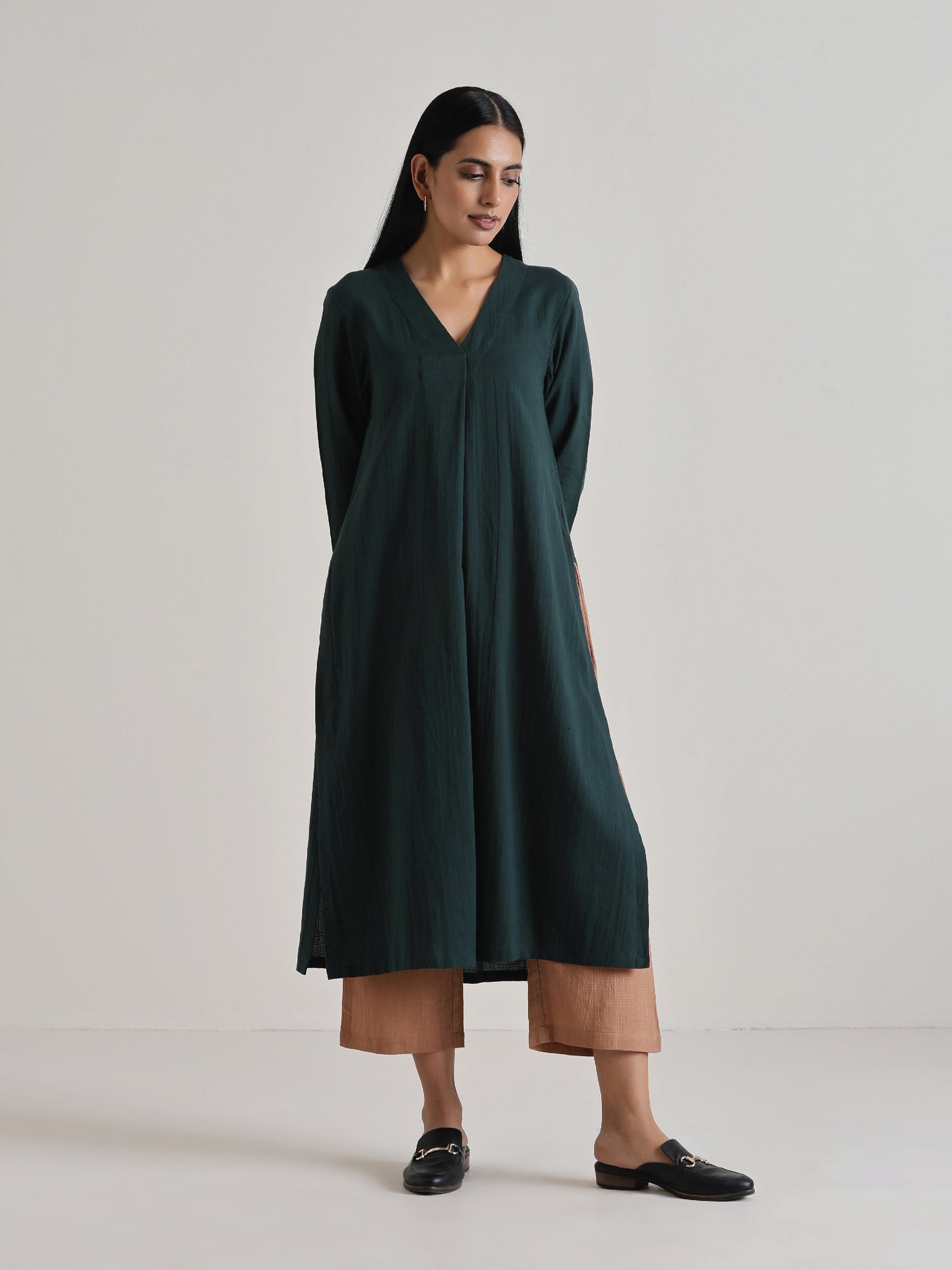 trueBrowns Dark Green Kurta Pant Set 