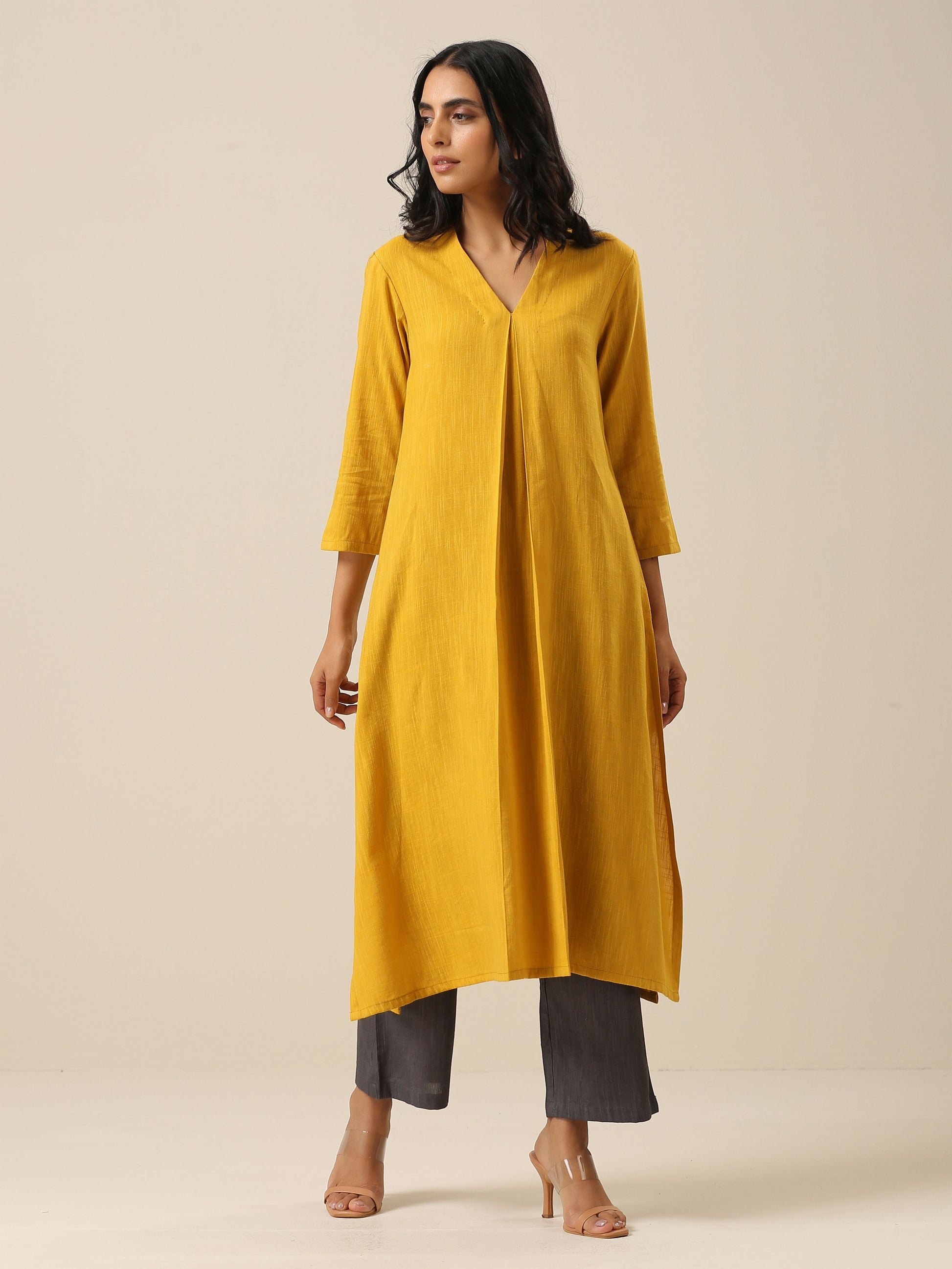 trueBrowns Mustard Yellow Slub Texture Neck Pleat Kurta Pant Set 