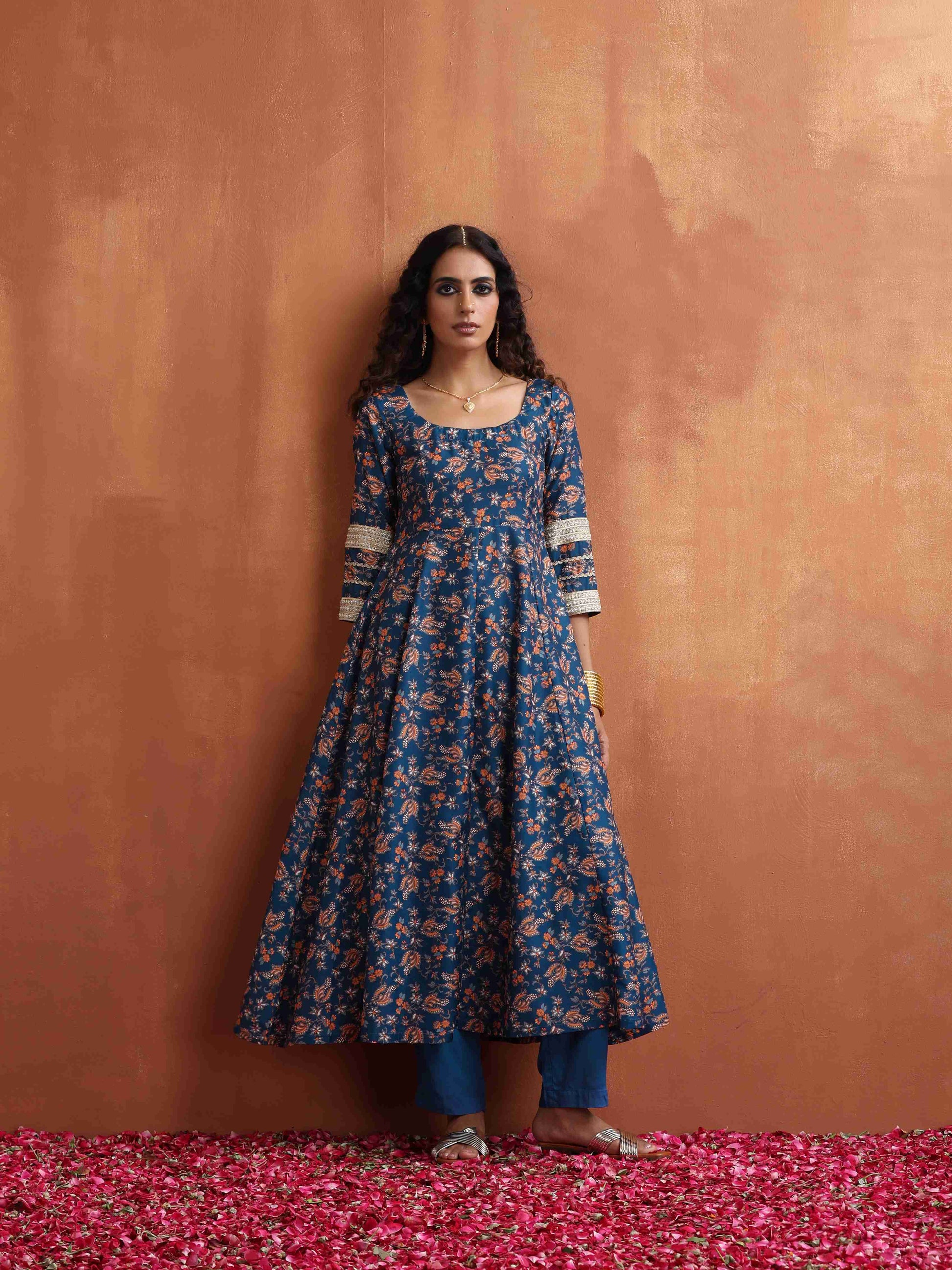 trueBrowns Blue Print Straight Kurta Set 