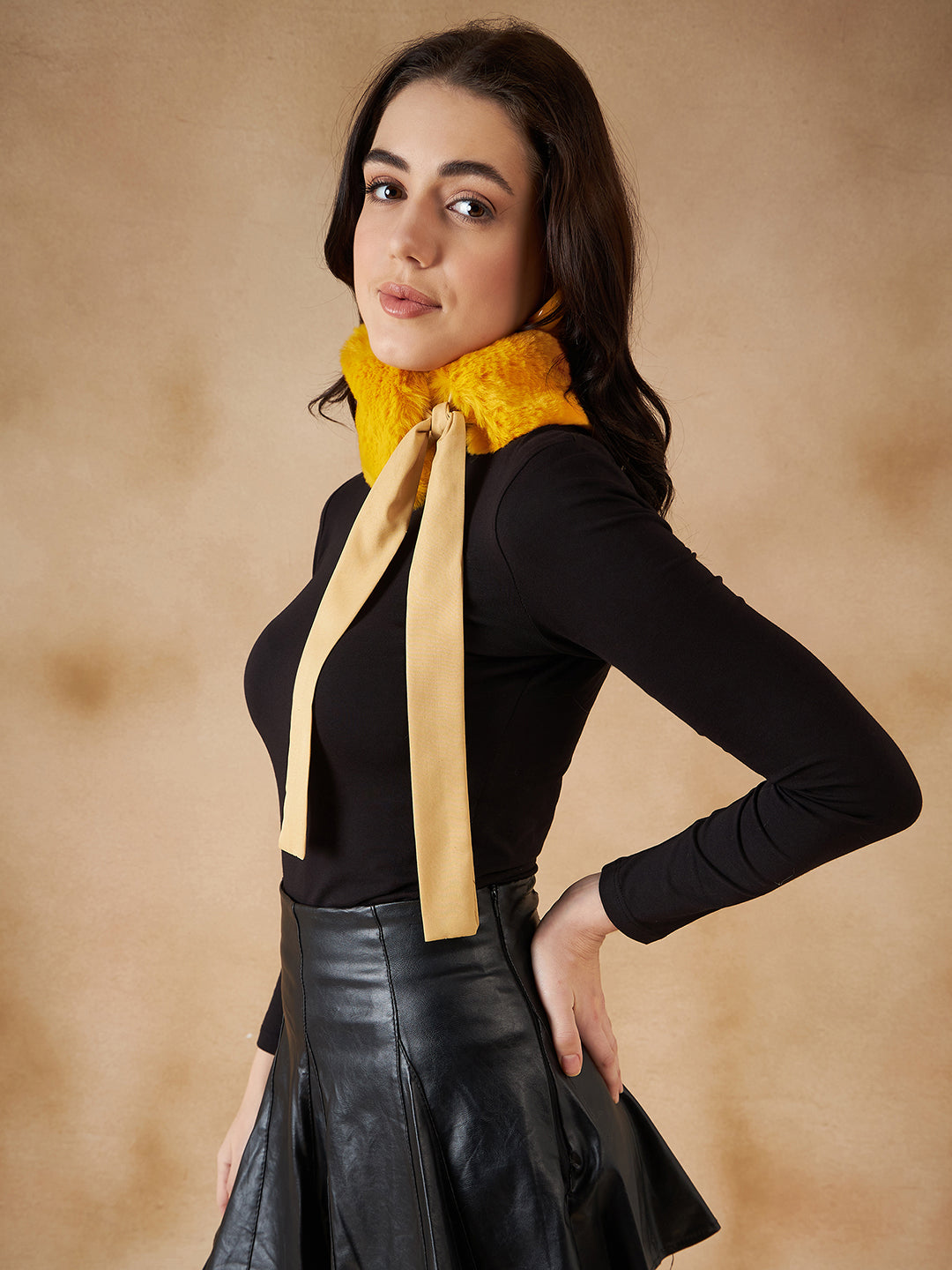 InWeave Women's Yellow Fur Neckpiece 
