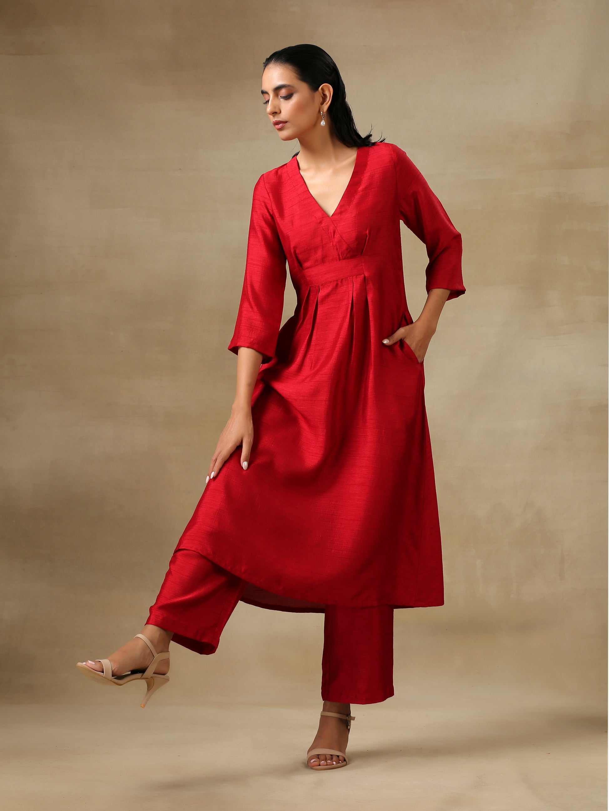 trueBrowns Maroon Textured Silk Overlap Pleat Kurta Pant Set 
