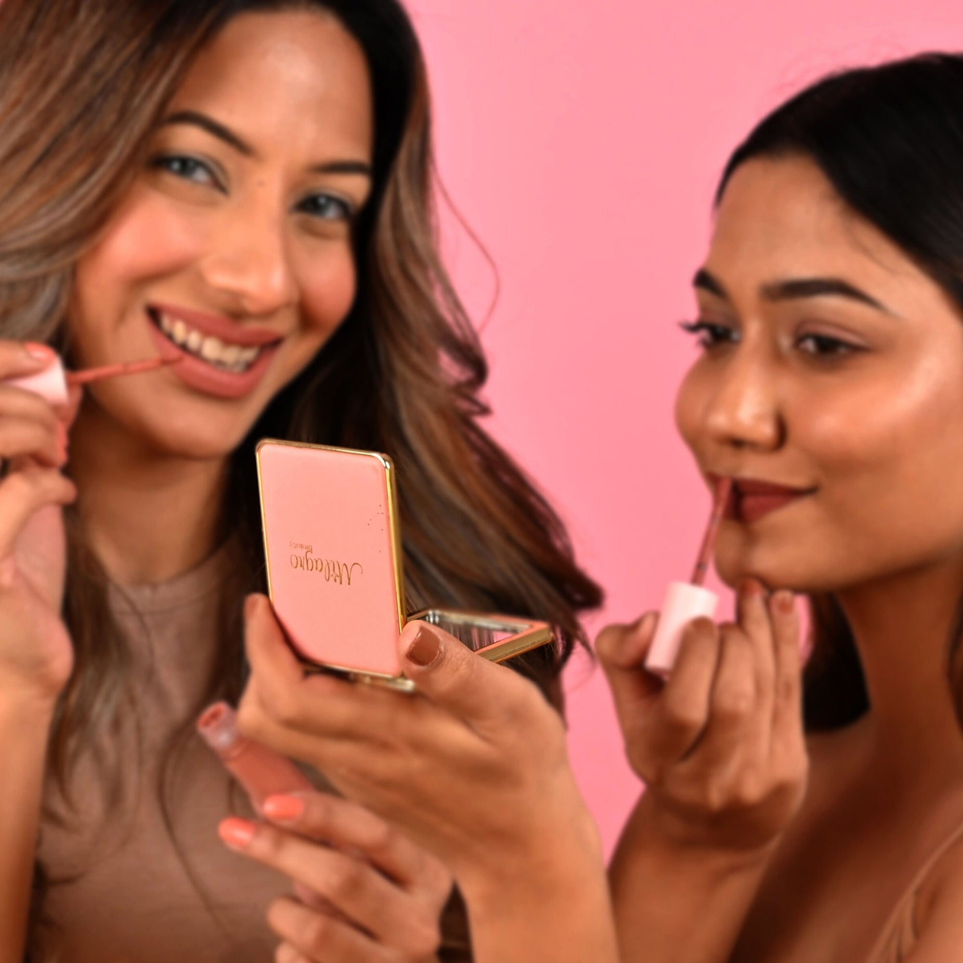 Milagro Beauty Hand Mirror