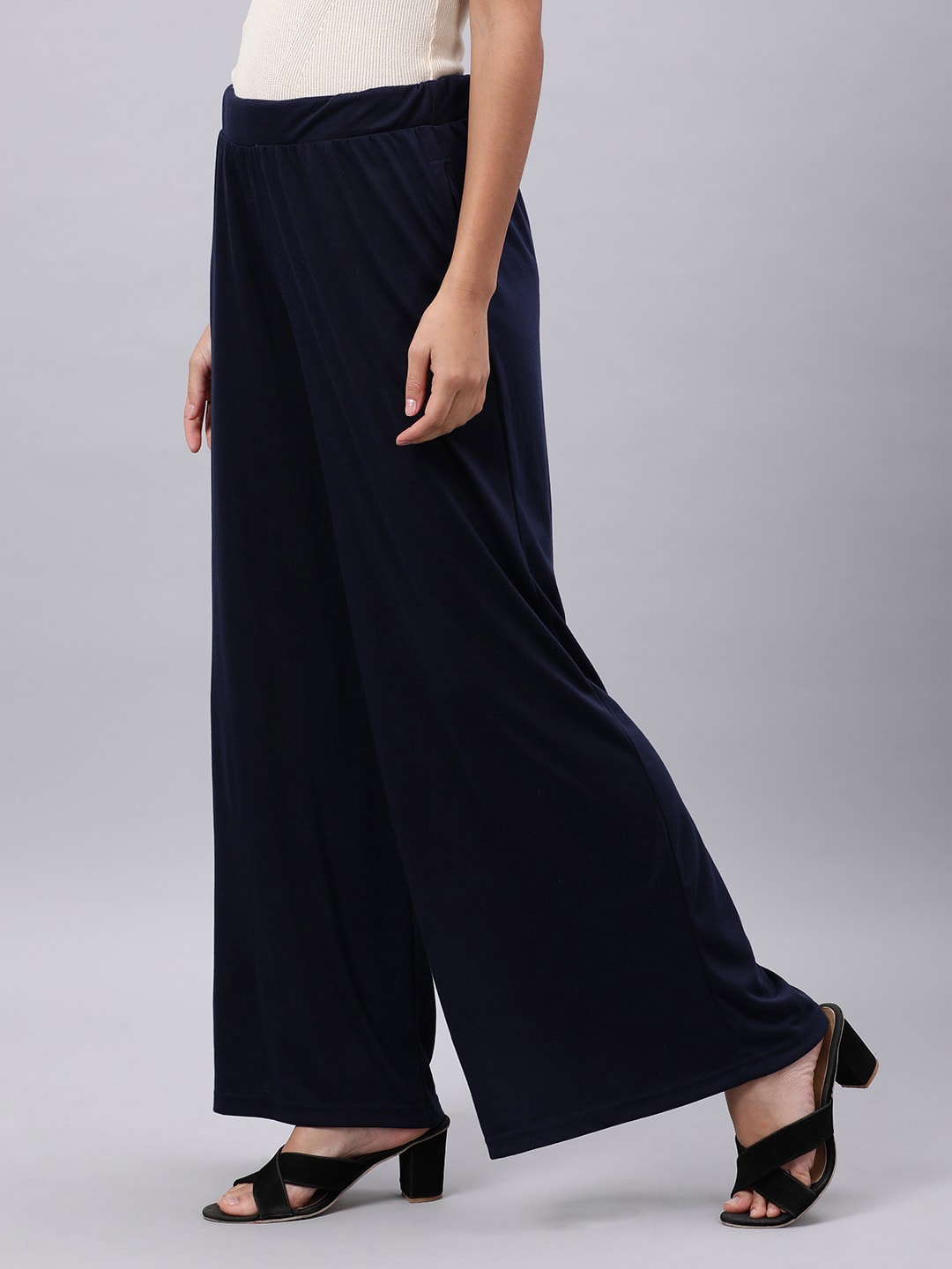 Souchii Women Blue Knitted Palazzos
