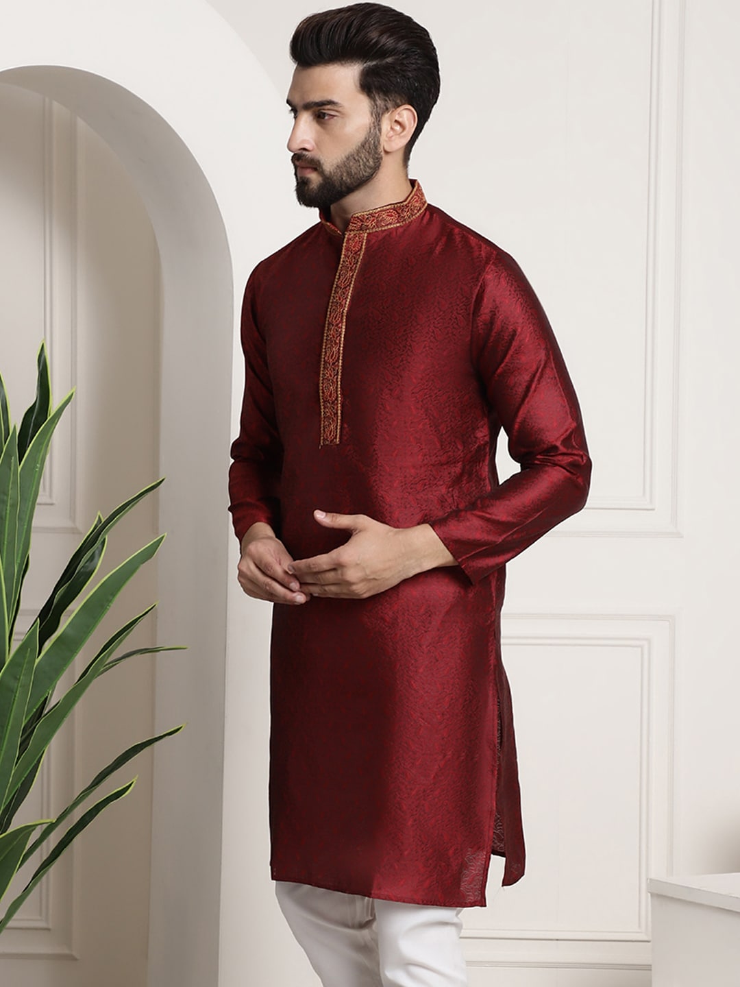 Sojanya Men Red Embroidered Straight Kurta 