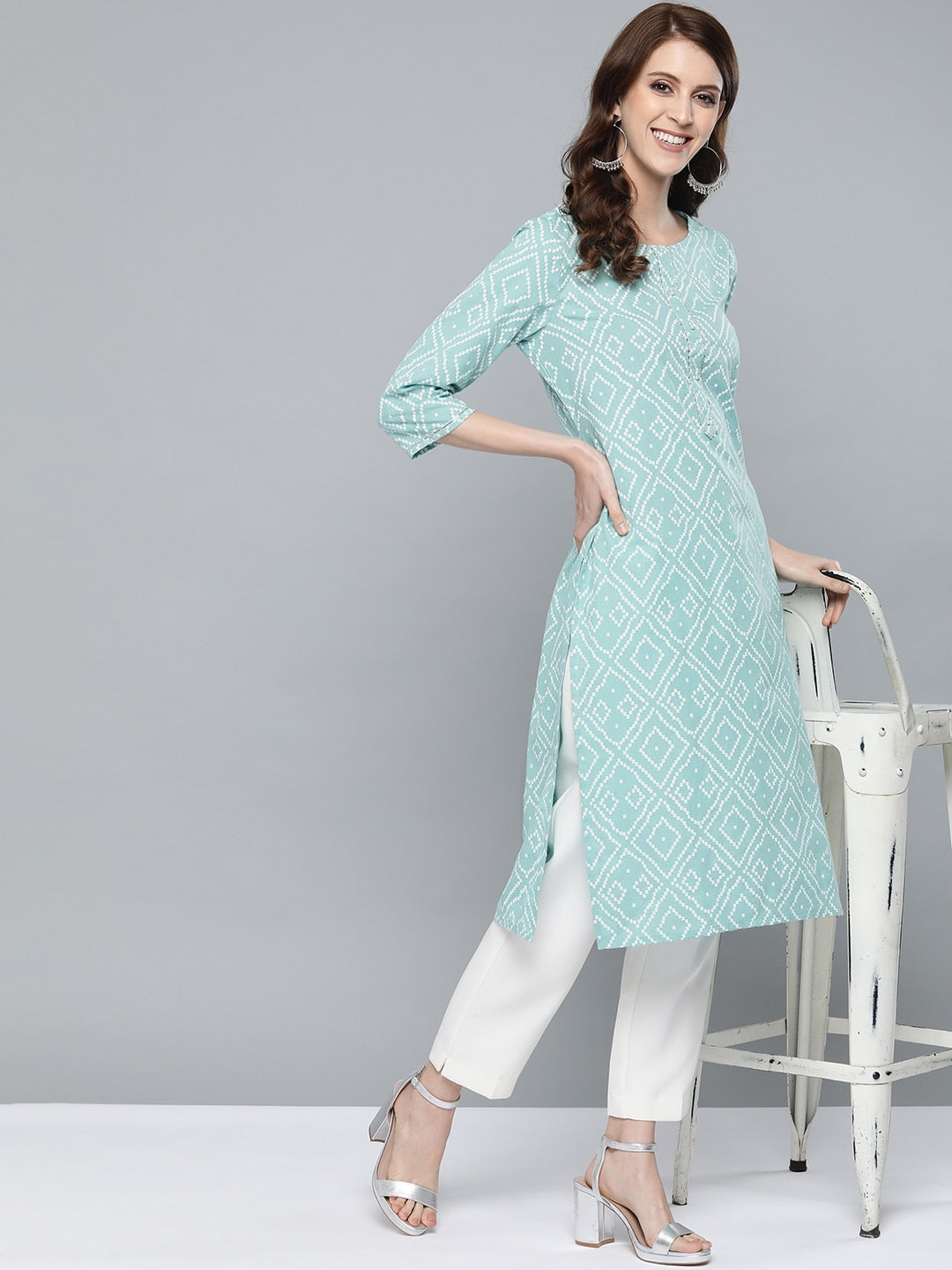 HERE&NOW Women Green & White Bandhani Print Straight Kurta 