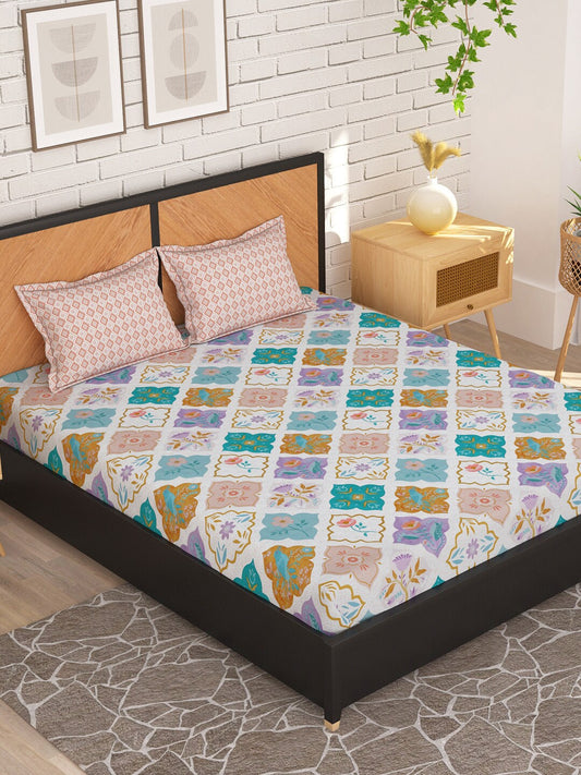Story@home White & Peach-Coloured 180 TC Queen Bedsheet With 2 Pillow Covers 