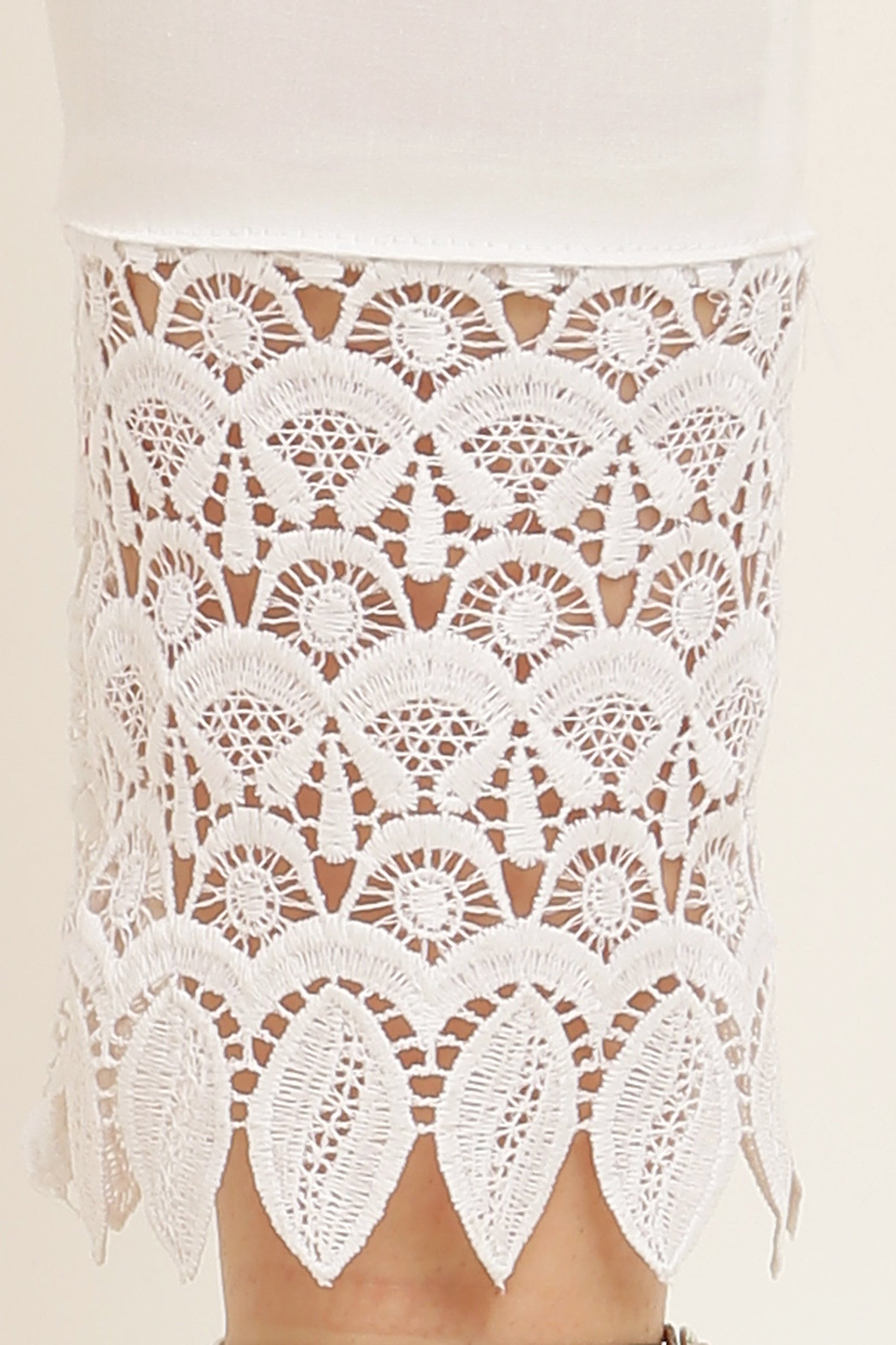 PAVONINE White Color Leaf Kirosia Lace Hem Cotton Fabric Palazzo For Women