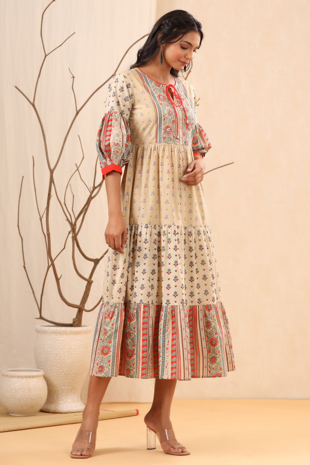 Juniper Womens Beige Cambric Floral Printed Tiered Dress