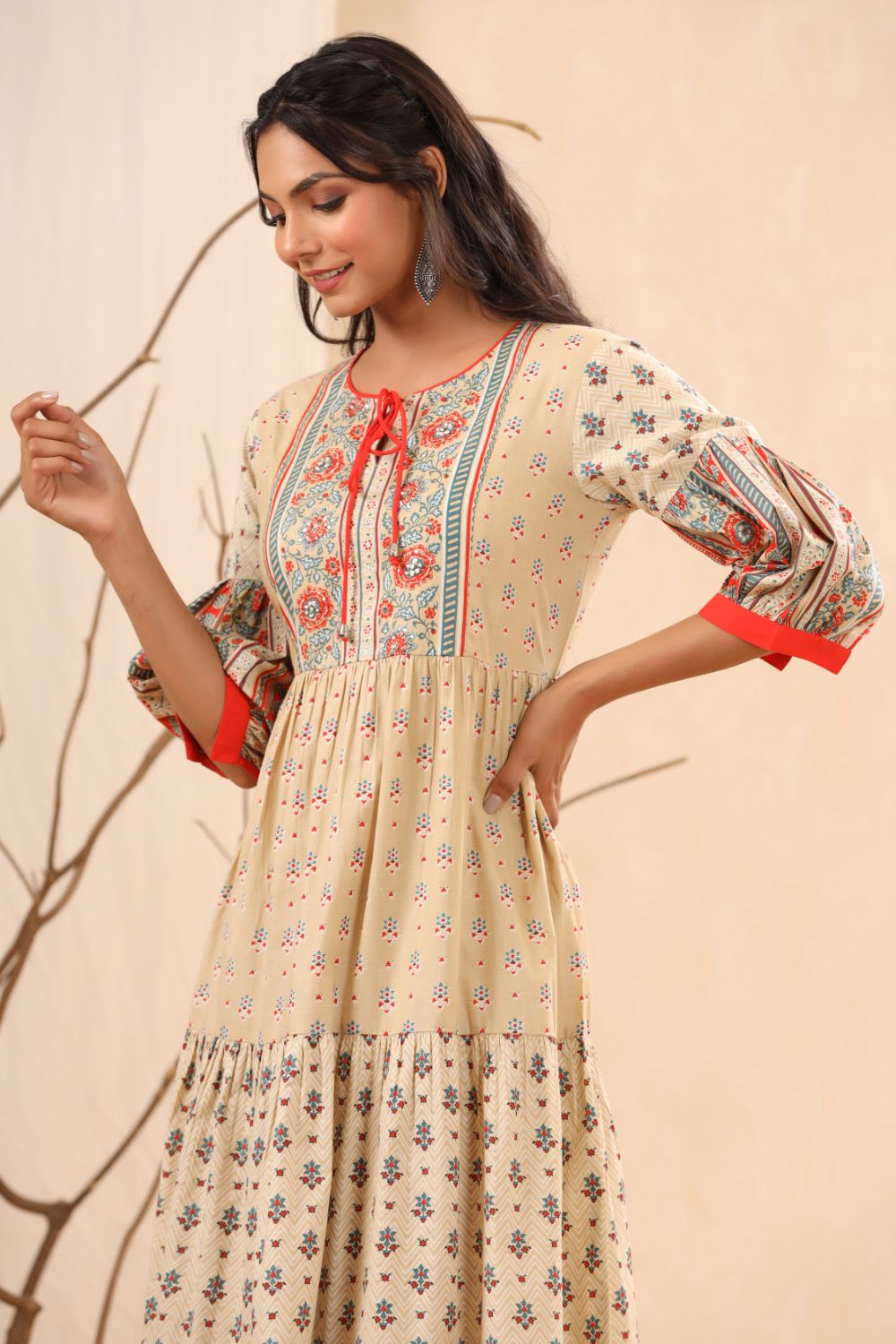 Juniper Womens Beige Cambric Floral Printed Tiered Dress