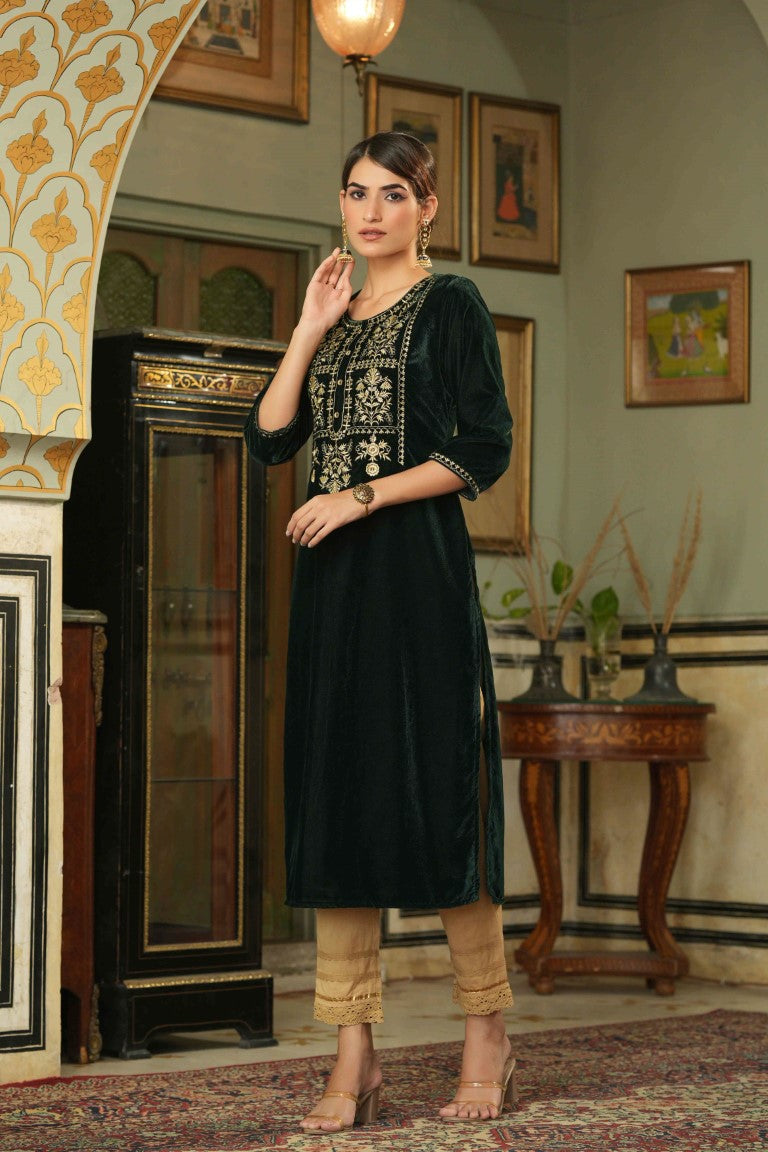 Juniper Women's Green Soild Velvet Kurta With Zari Work & Buttons