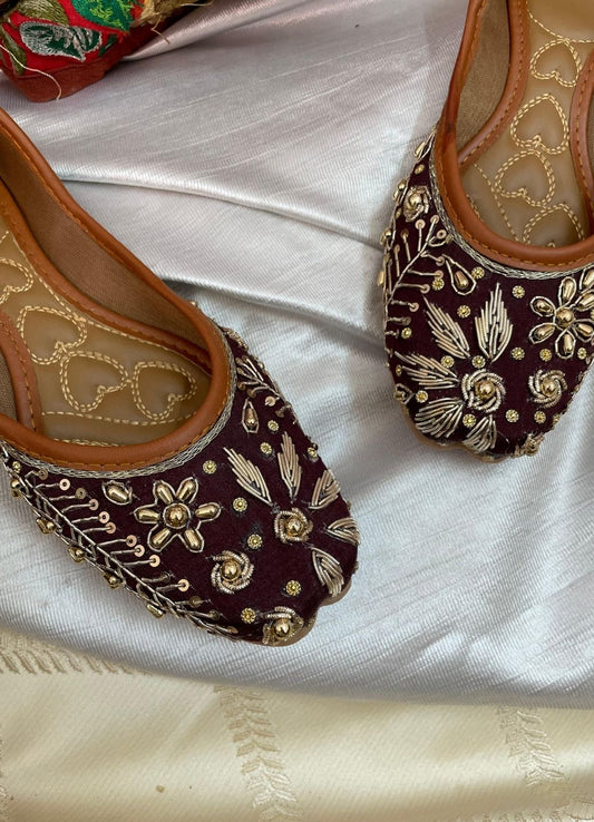 Desi Colour Women Indian Ethnic Footwear-Brown Dabka