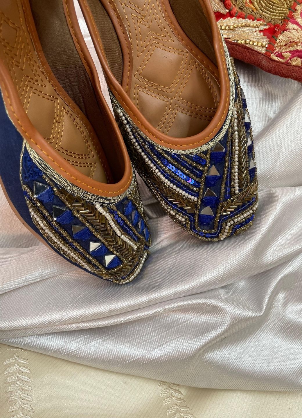 Desi Colour Women Indian Ethnic Footwear-Navy Blue Emb