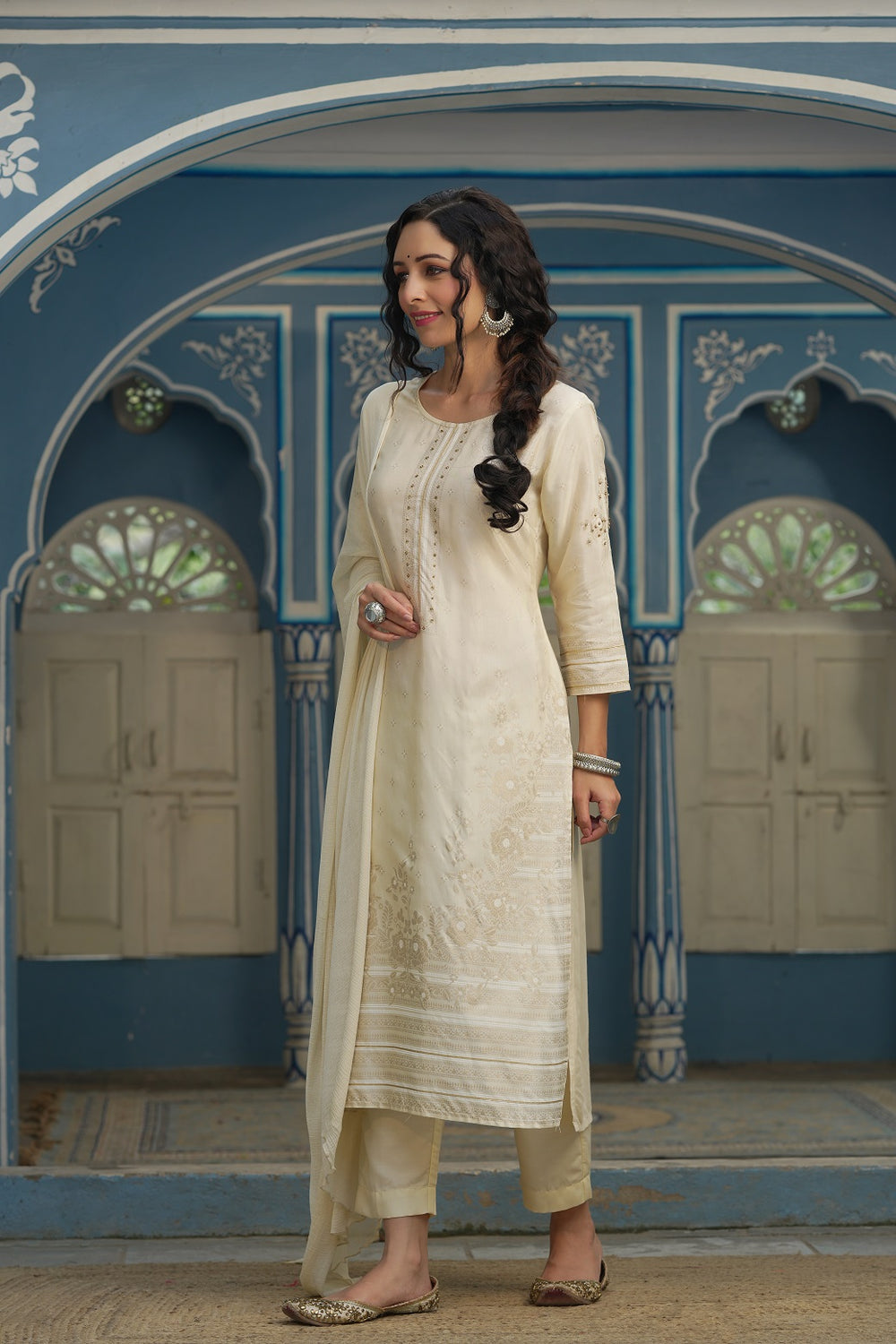 Juniper Beige Shantoon Festive Printed Straight Skd For Women