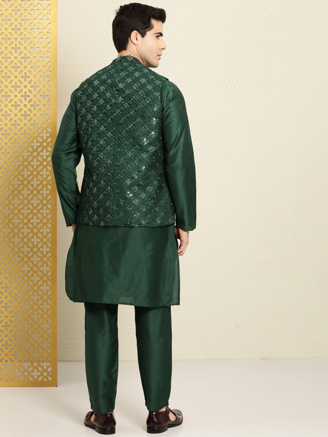 House of Pataudi Men Sequinned Rozana Kurta with Pyjamas