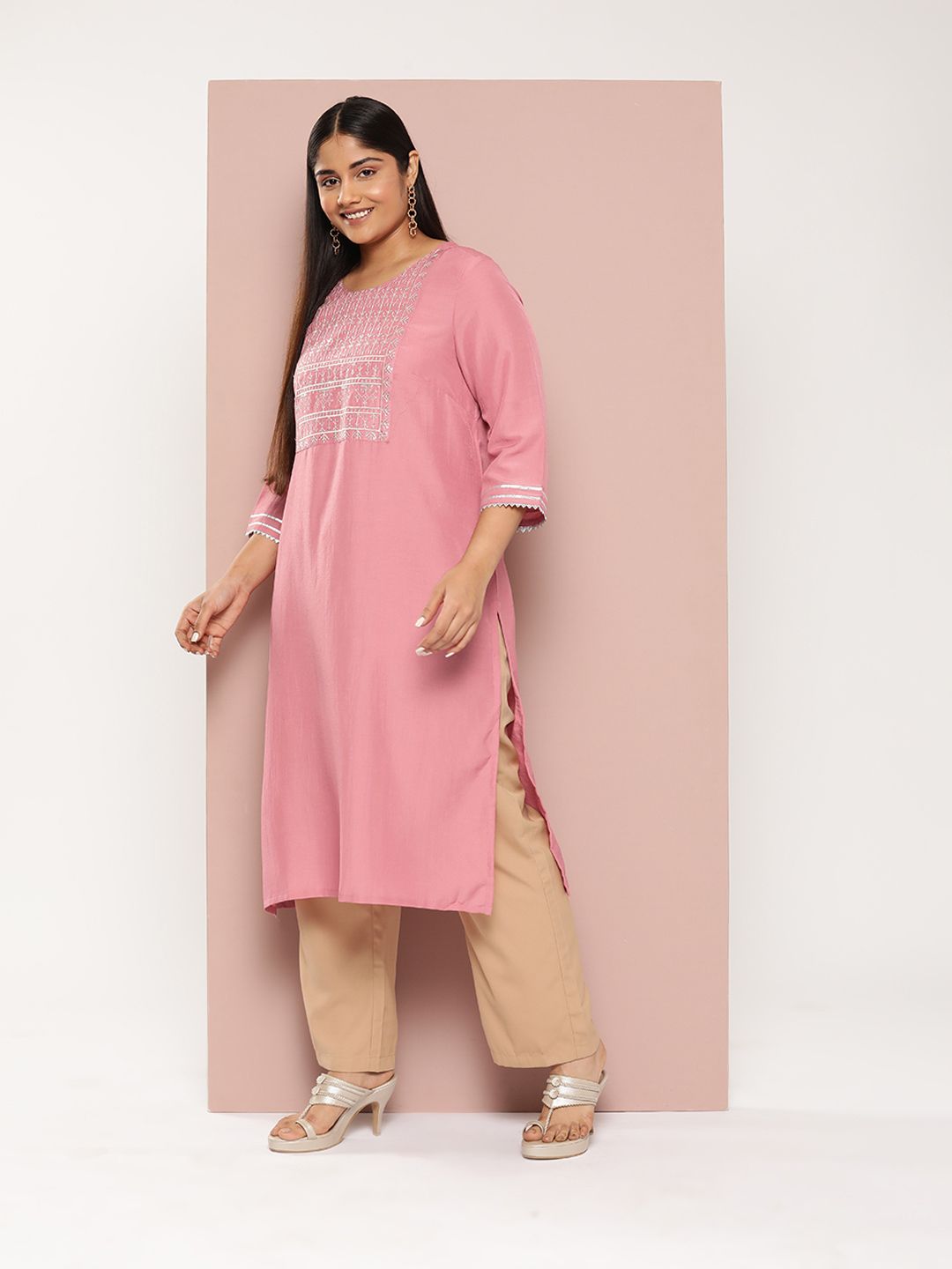 Sztori Plus Size Ethnic Motifs Embroidered Sequinned Gotta Patti Detailed Kurta