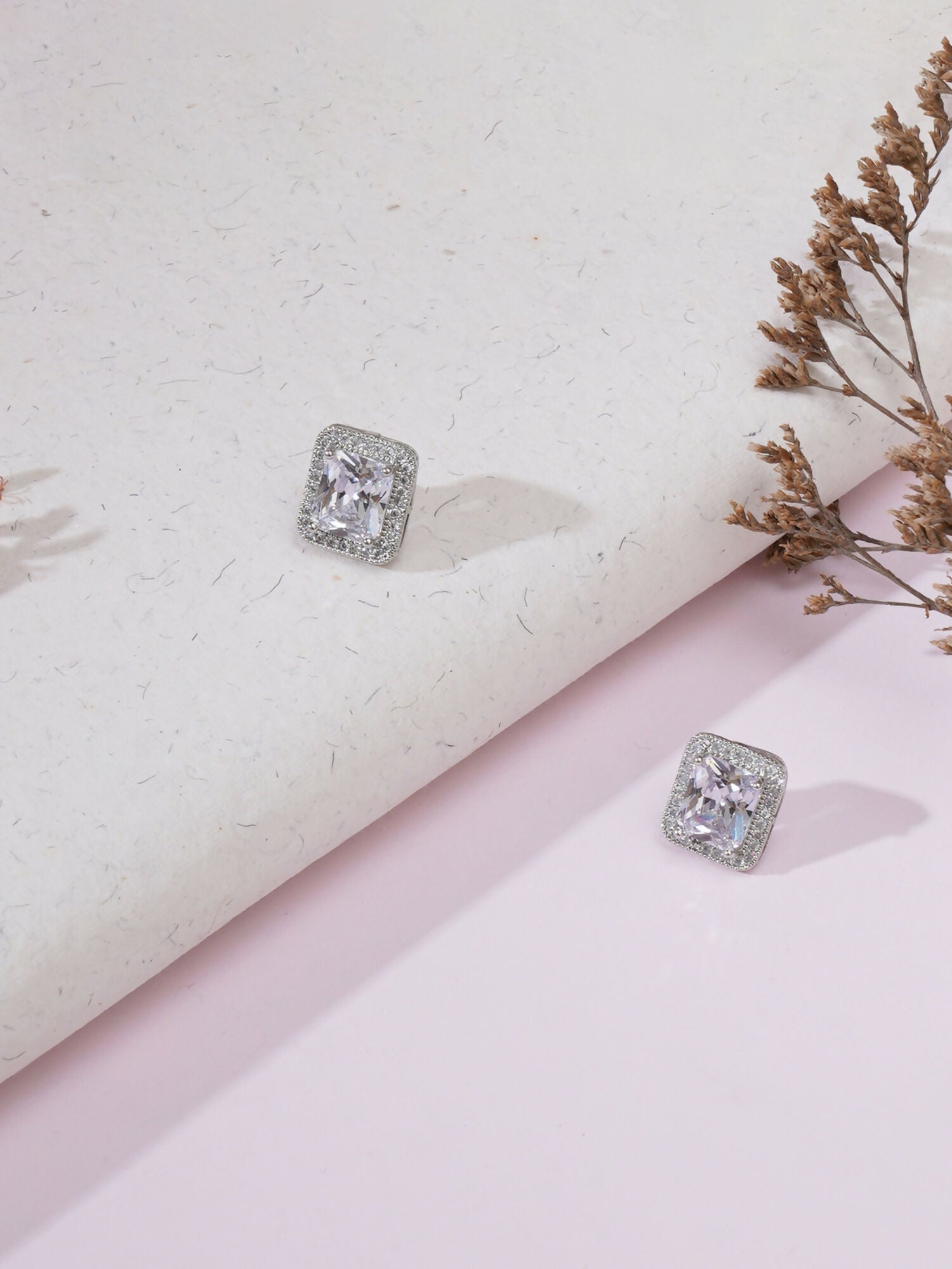 stone stud (white) - Ruby Raang