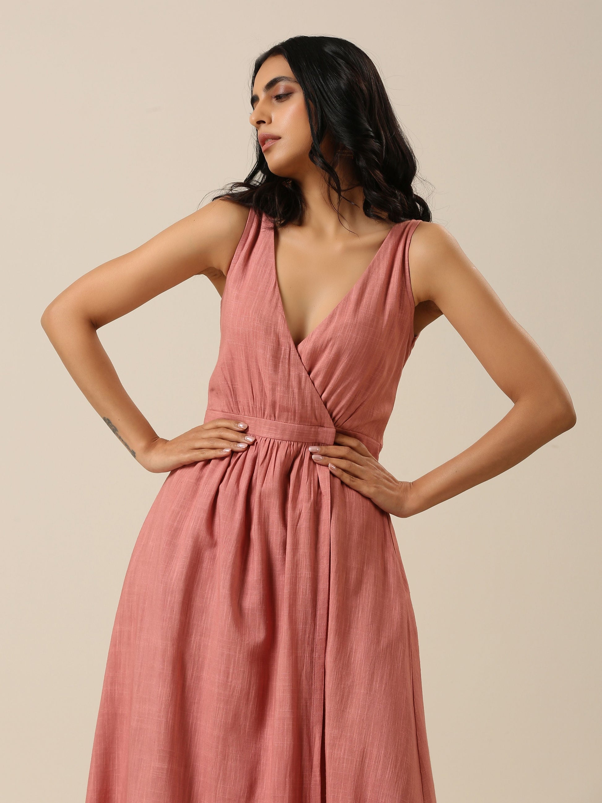 trueBrowns Light Mauve Slub Texture Sleeveless Wrap Dress 