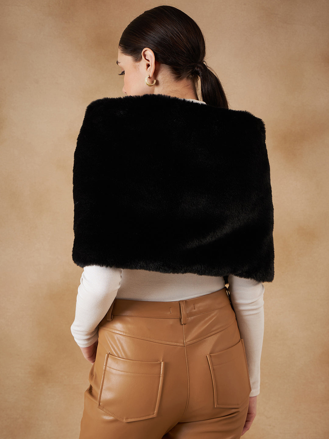 InWeave Women's Black Long Faux Fur Cape 