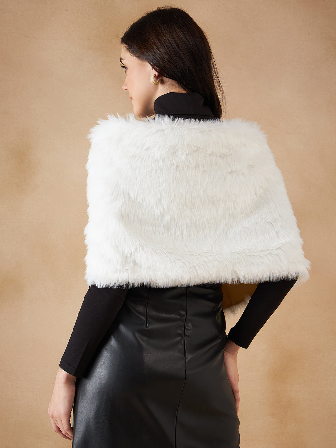 InWeave Women's Pure White Faux Fur Cape 