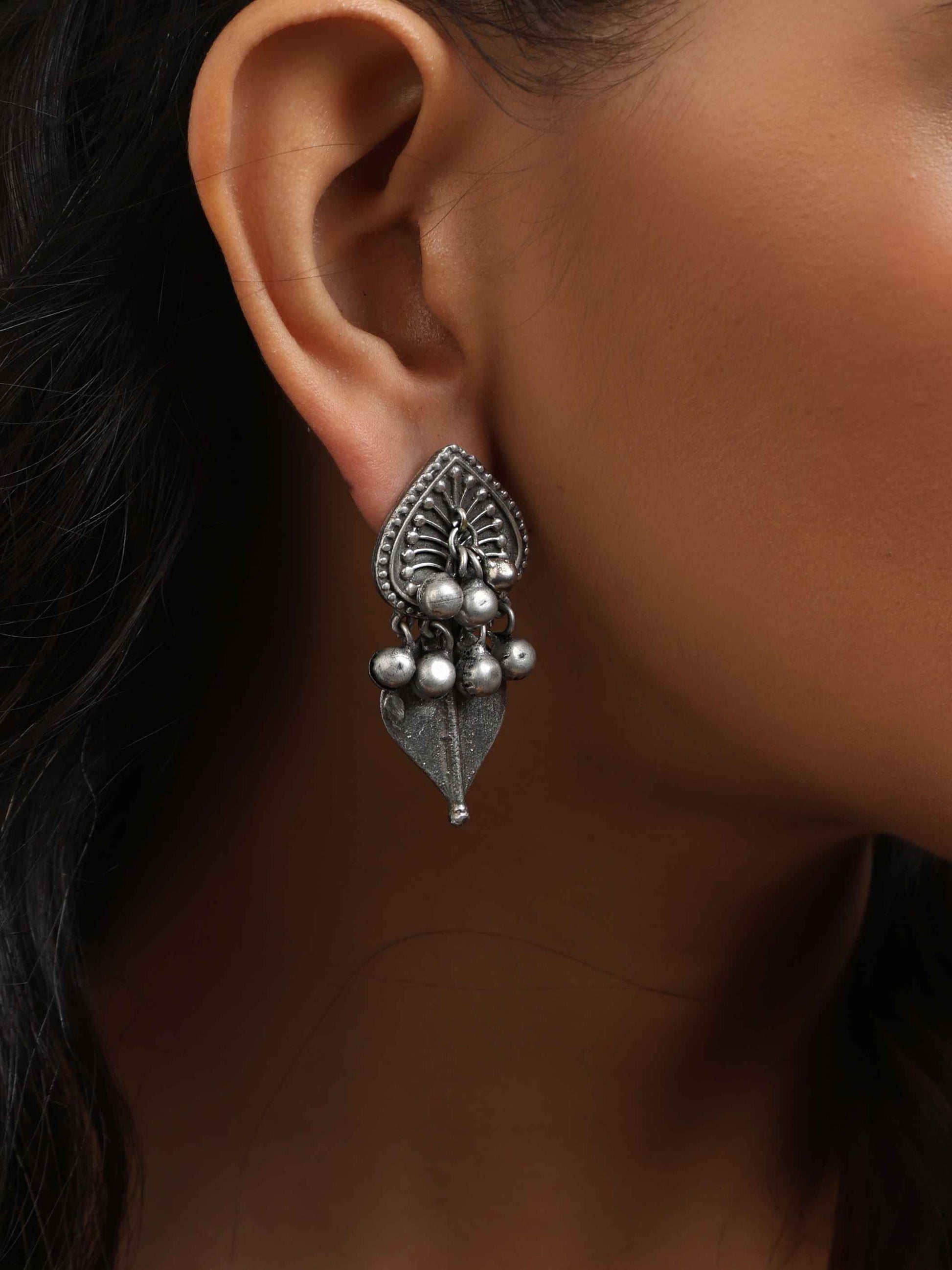 trueBrowns Silver Tone Leaf Stud Earrings Truebrowns Lifestyle