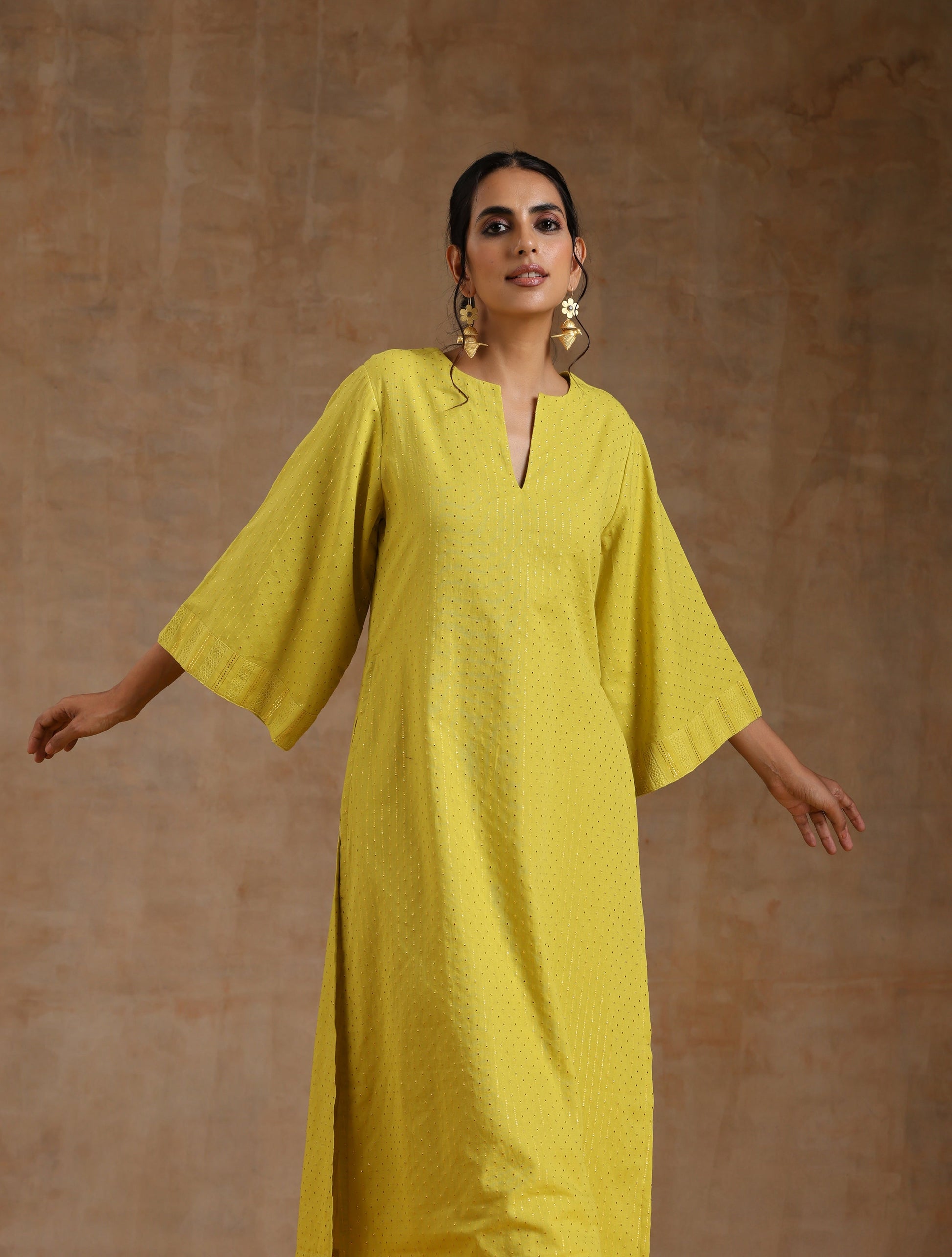 trueBrowns Lime Gold Cotton Relax High Slit Kurta Set 