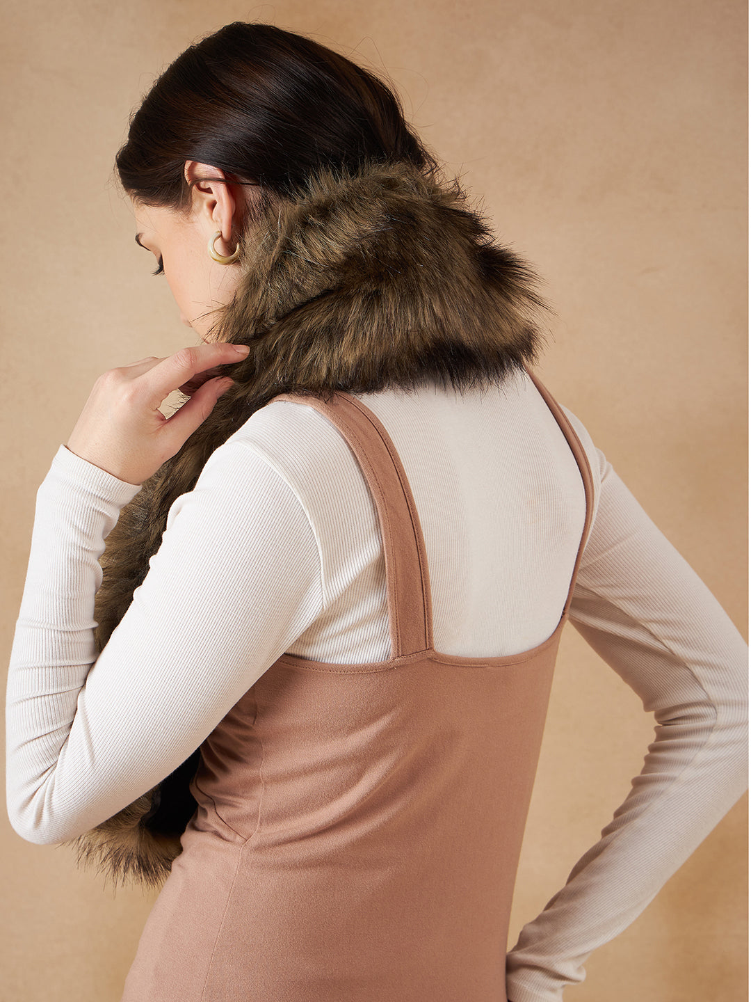 InWeave Women's Beige Print Faux Fur Neck Warmer 