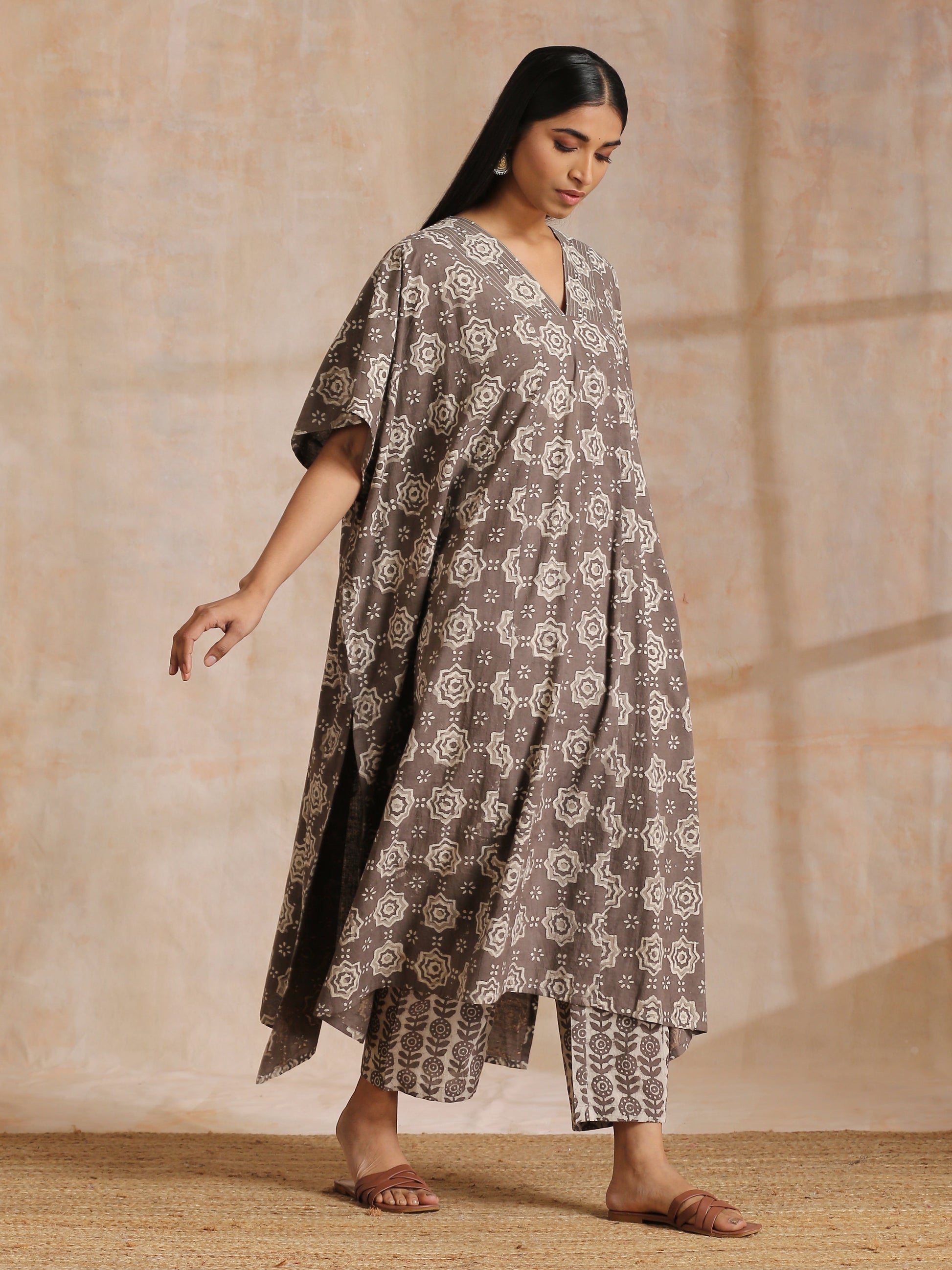 trueBrowns Clay Dabu Overall Print Cotton Panel Kaftan Kurta Pant Set 