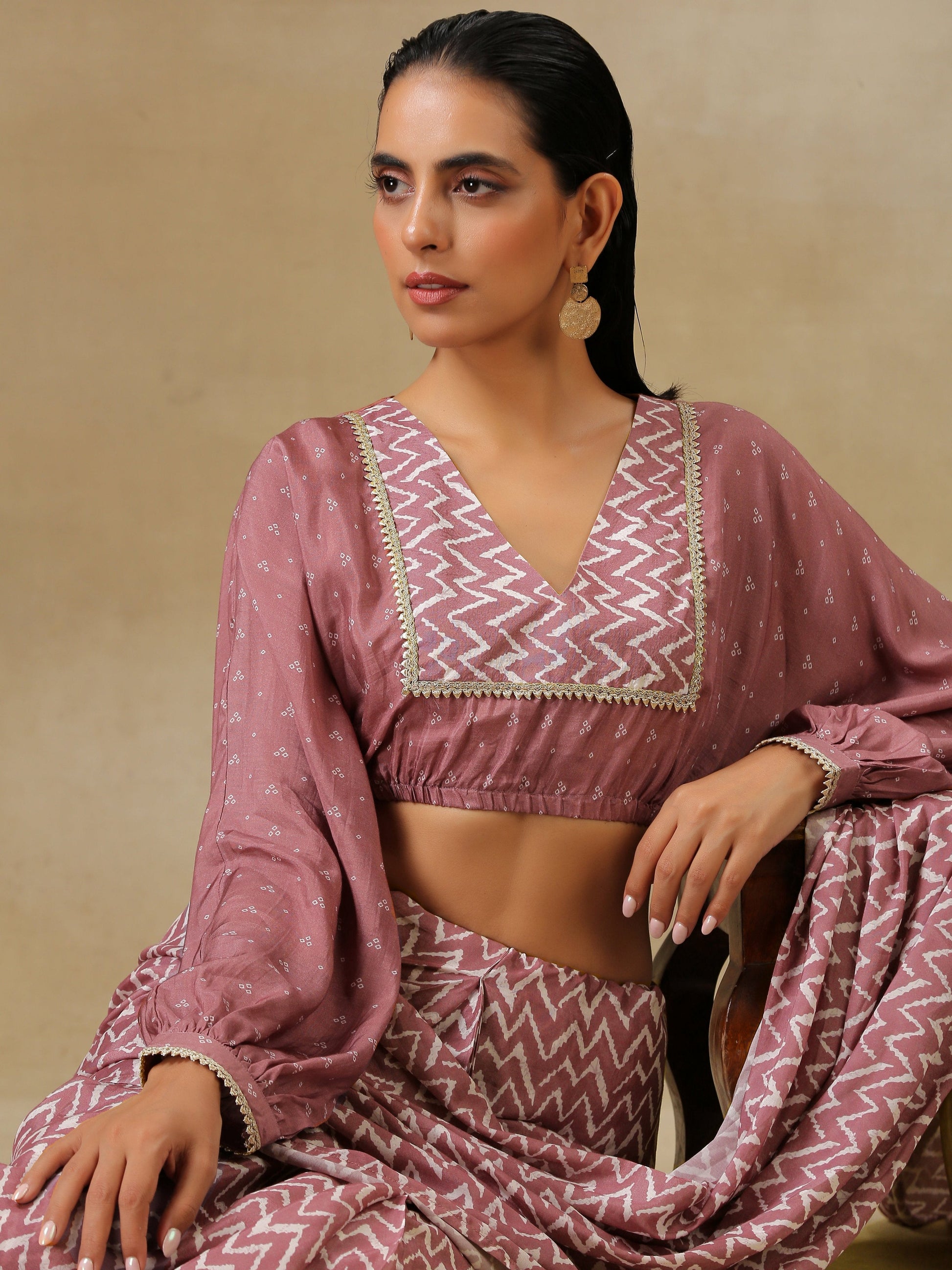 trueBrowns Dark Mauve Bandhani Printed Silk Elasticated Blouse | Swadesiicart