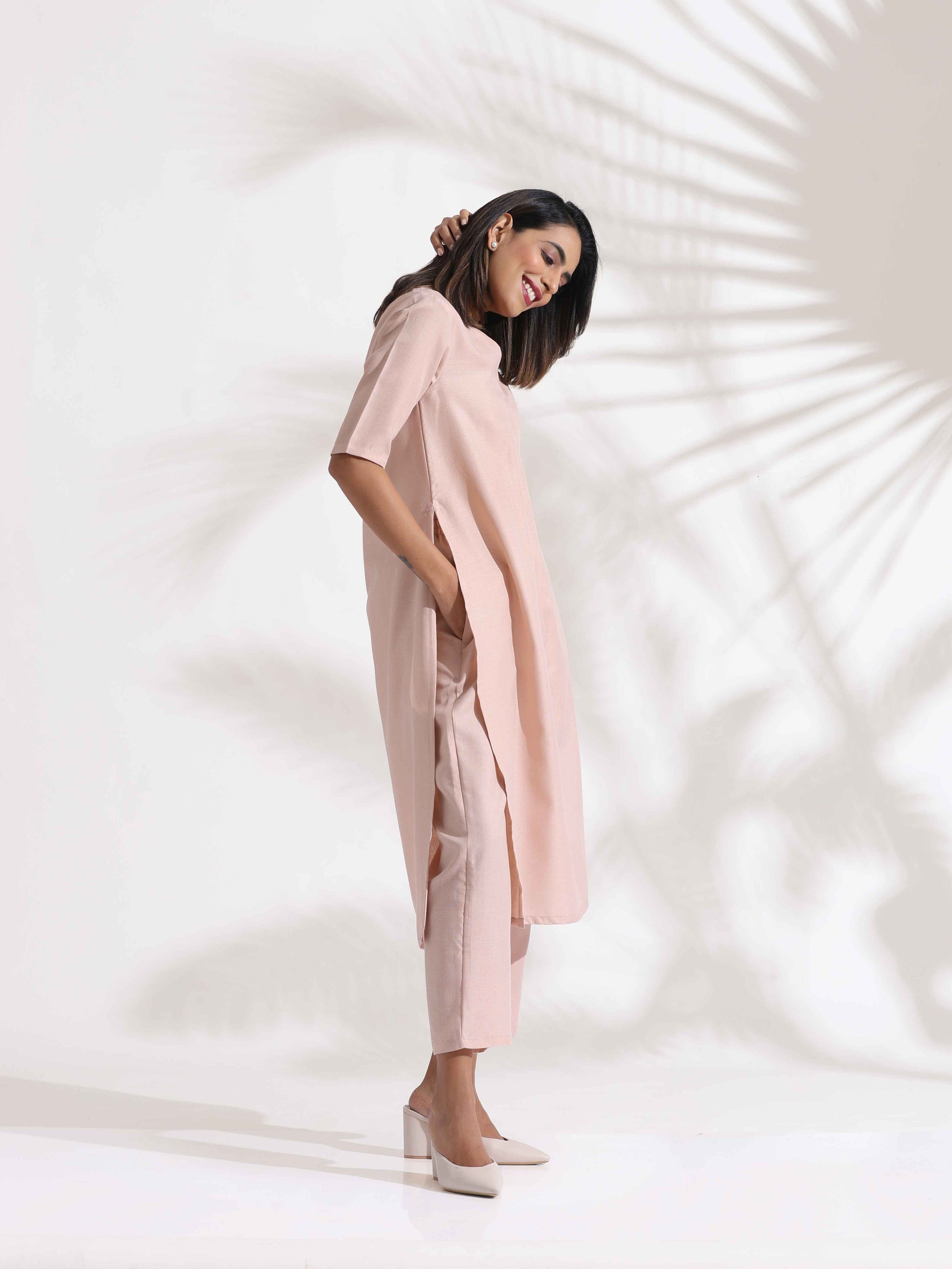 trueBrowns Light Pink Slub Kurta Set 