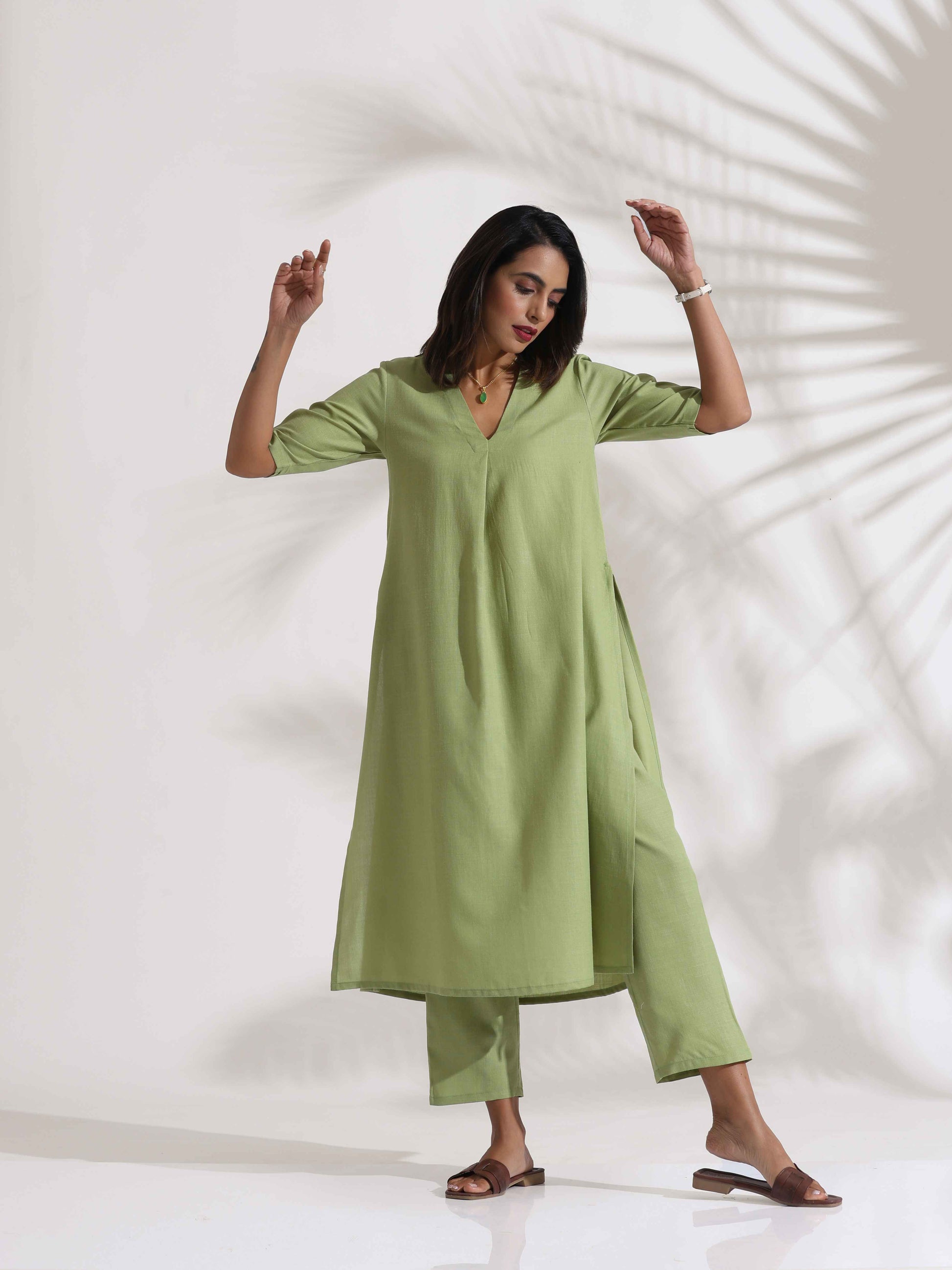 trueBrowns Green Slub Kurta Set 